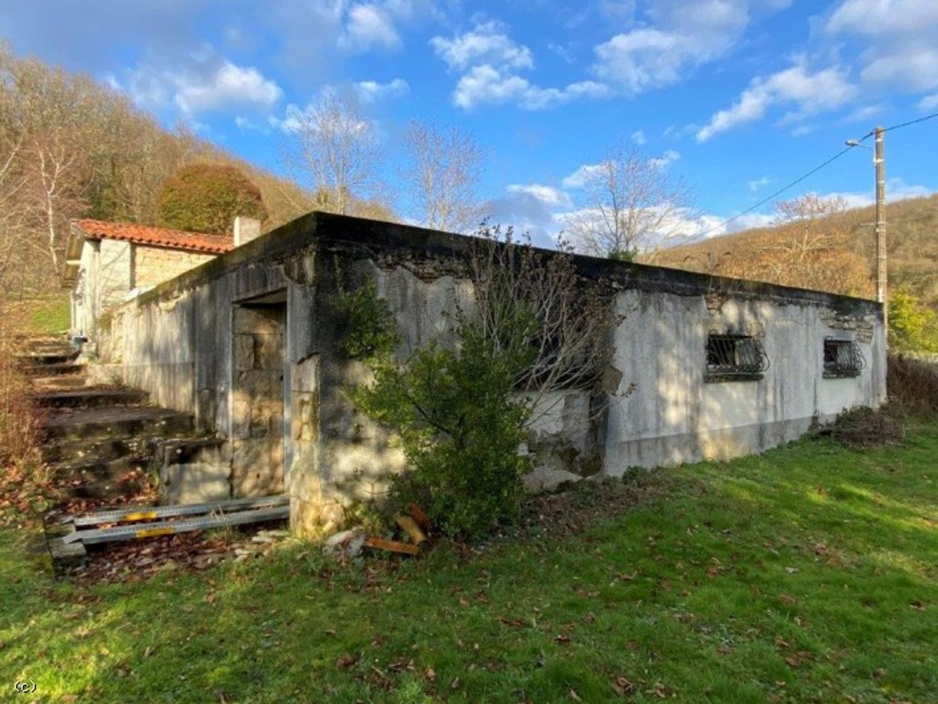 Huis in Nanteuil-en-Vallée, Nouvelle-Aquitaine 10113498