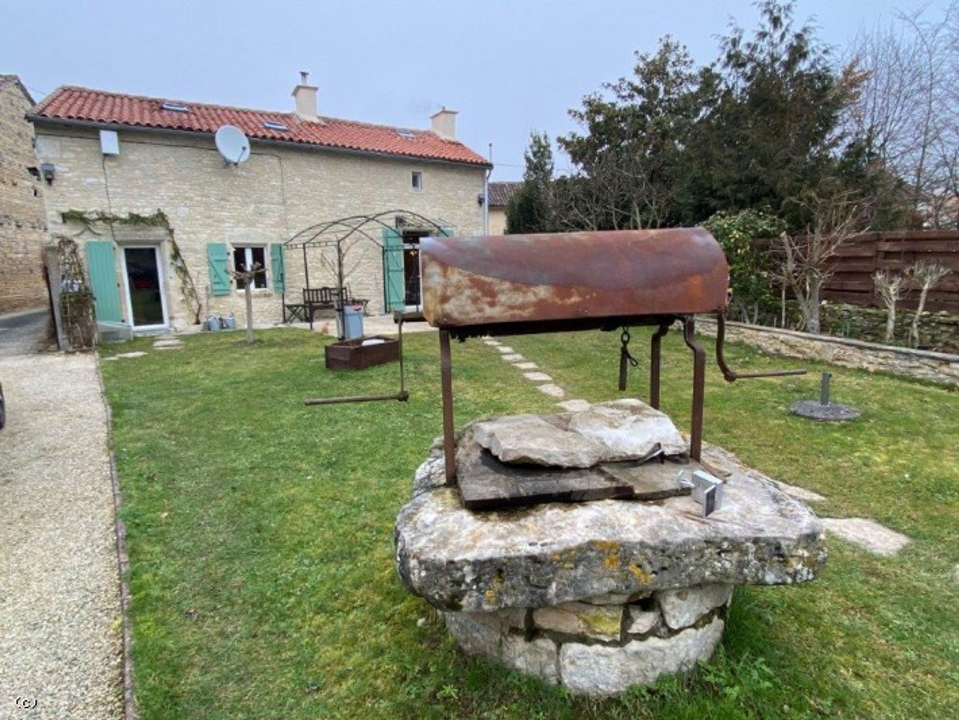 rumah dalam Sauze-Vaussais, Nouvelle-Aquitaine 10113500