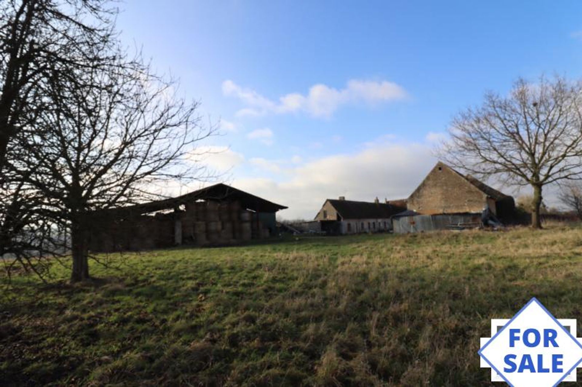 بيت في Saint-Germain-de-la-Coudre, Normandy 10113678