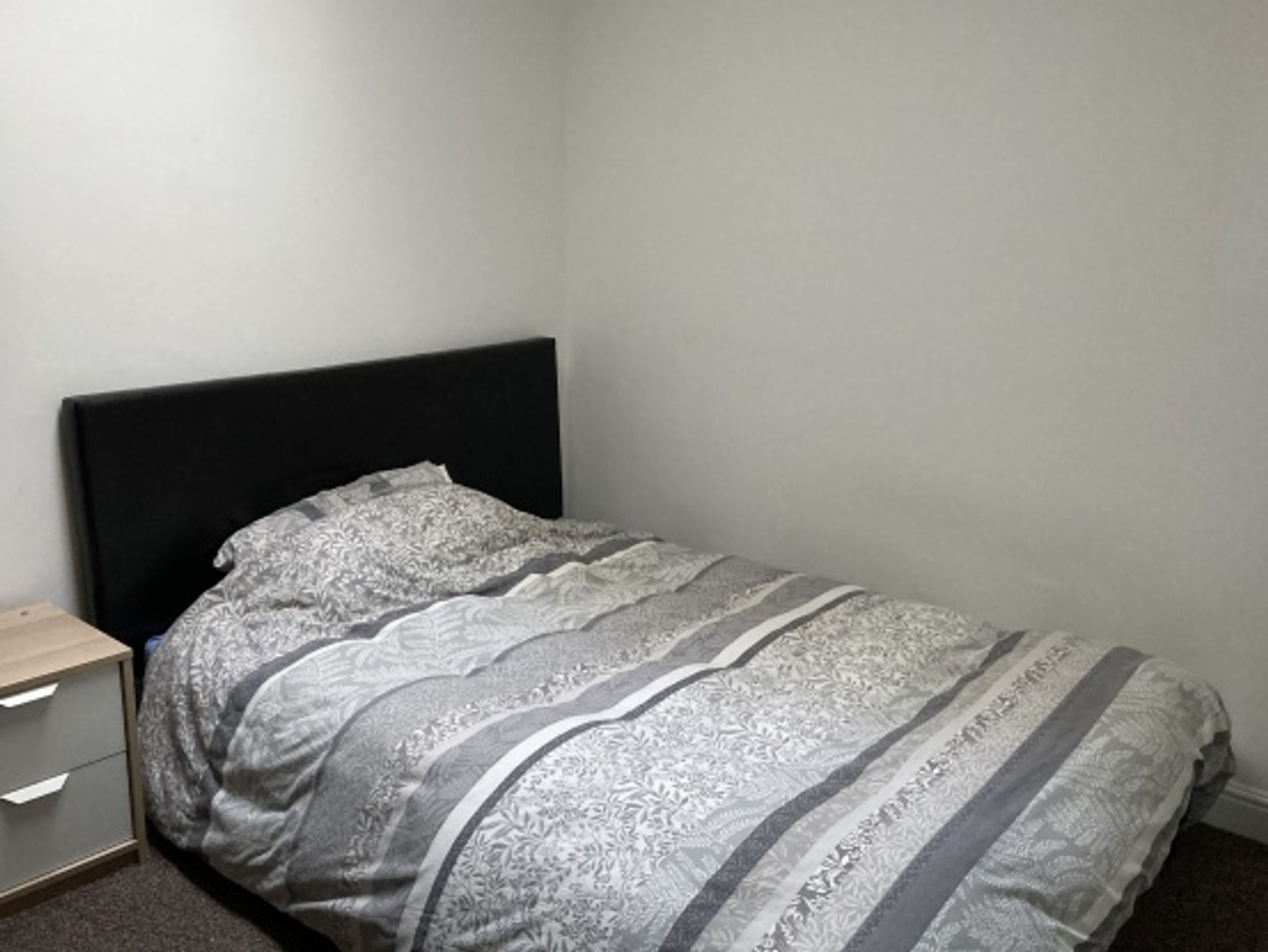 Condominium in Belle Isle, Leeds 10113703