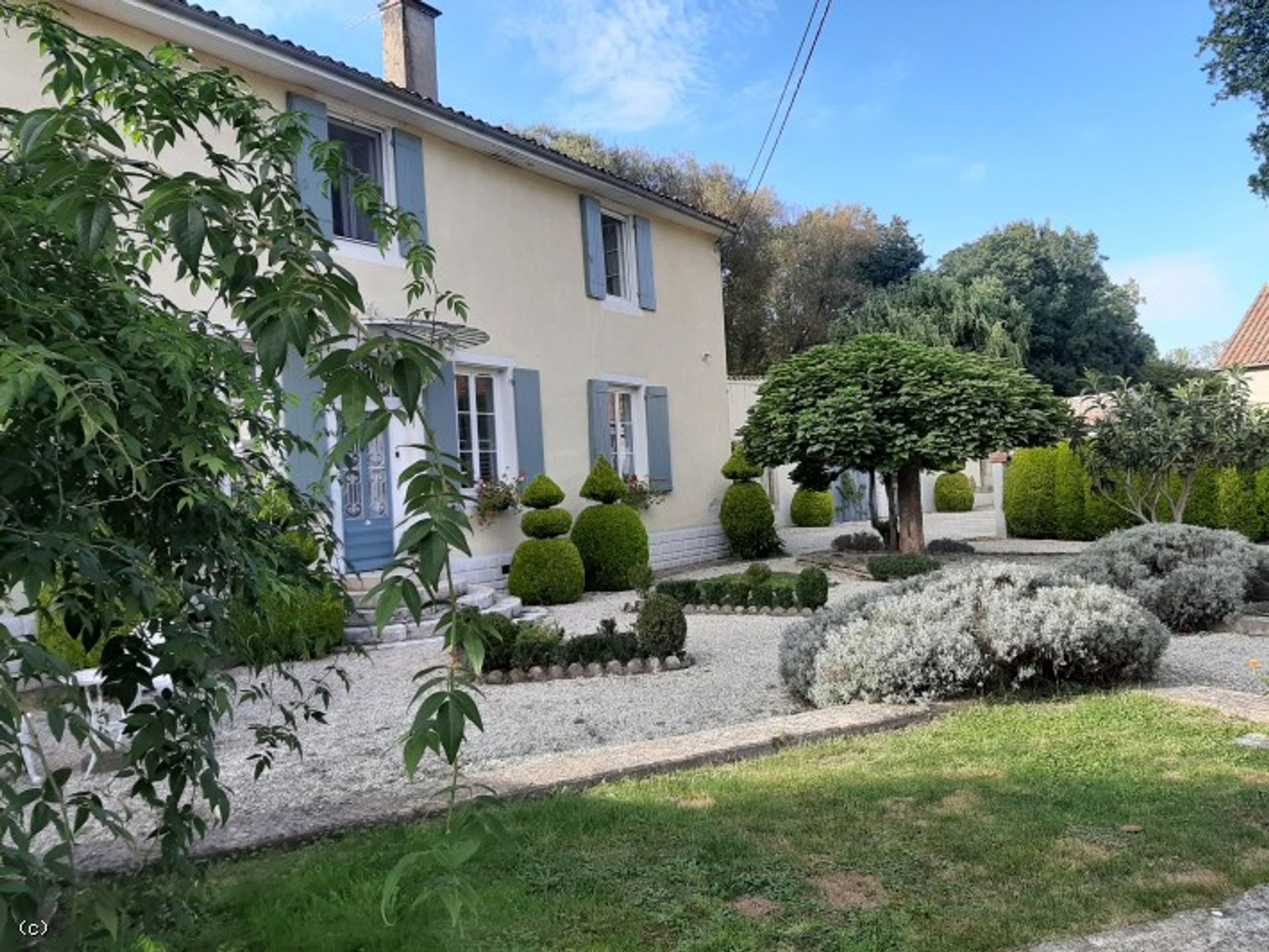 House in Lizant, Nouvelle-Aquitaine 10113835