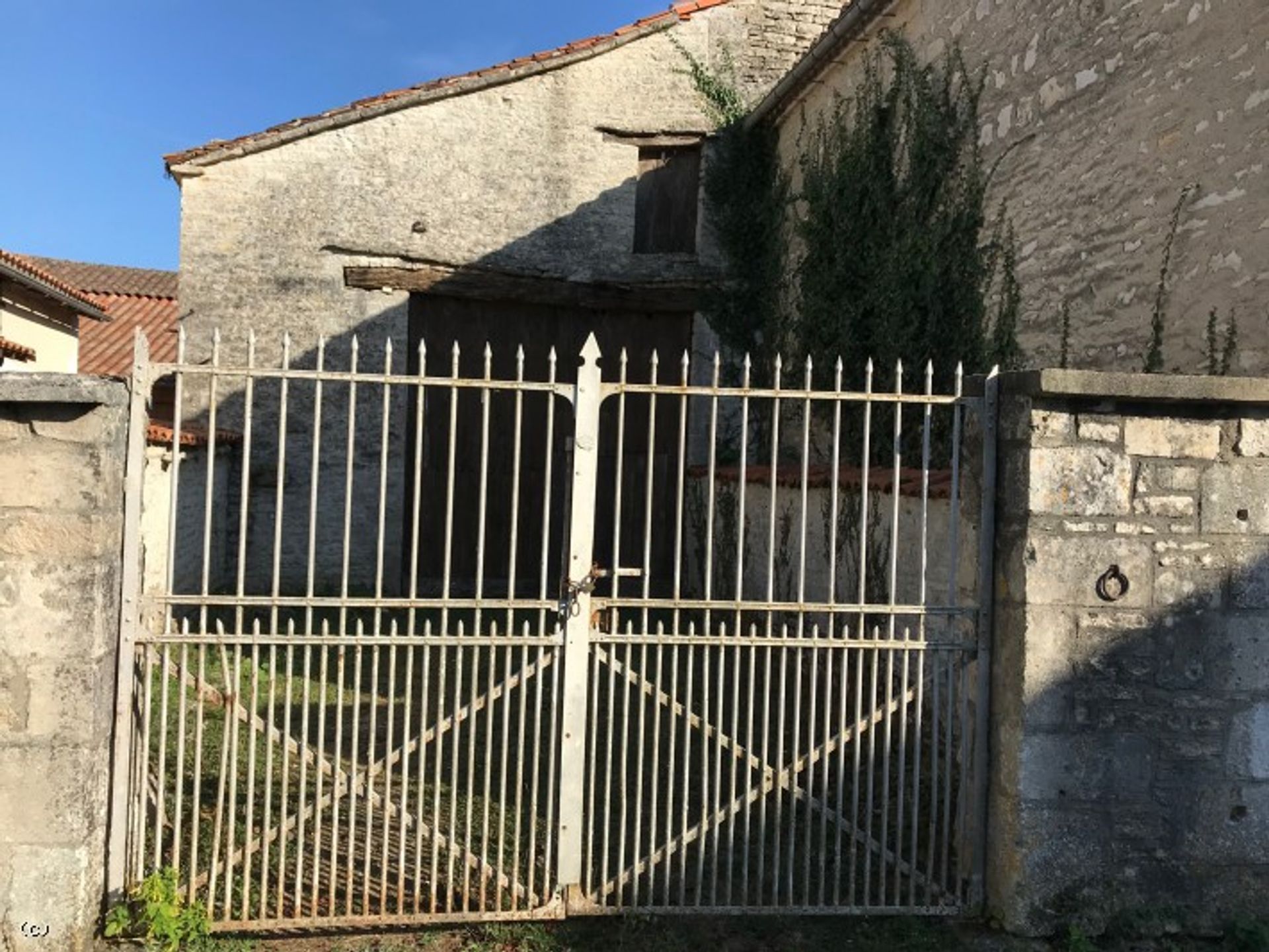 Hus i Mansle, Nouvelle-Aquitaine 10113890