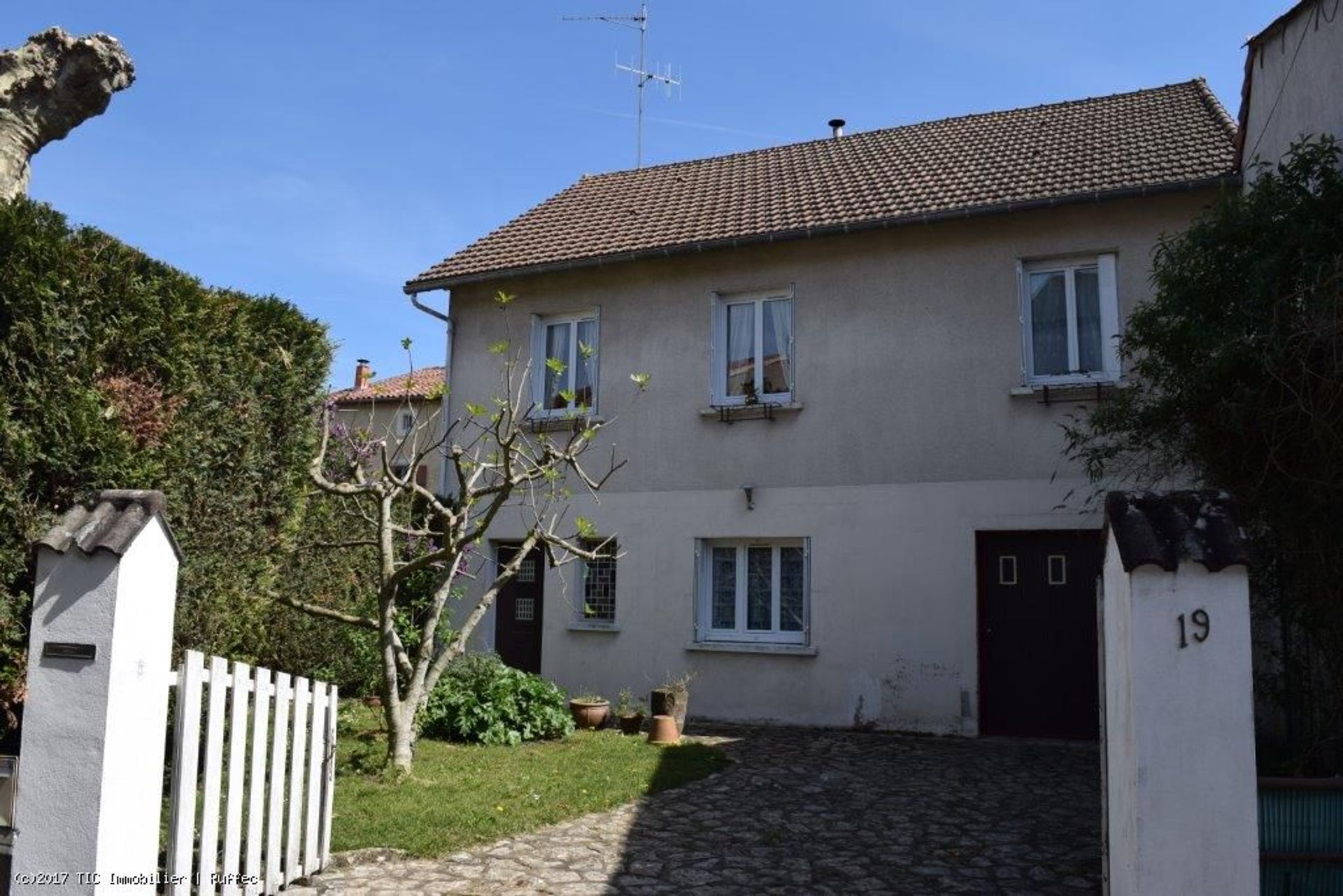 House in Ruffec, Nouvelle-Aquitaine 10113891