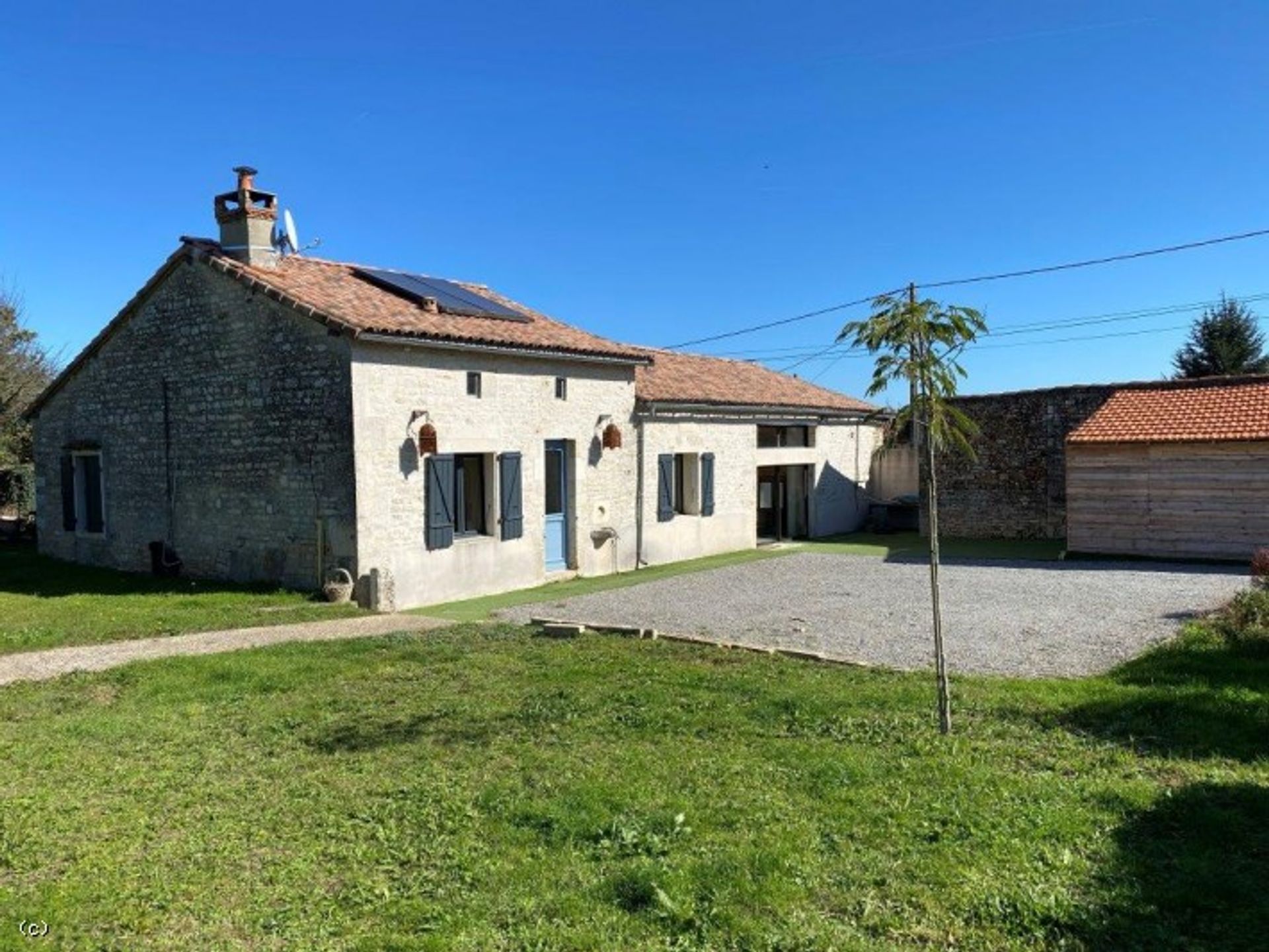 Condominio nel Ruffec, Nouvelle-Aquitaine 10113926