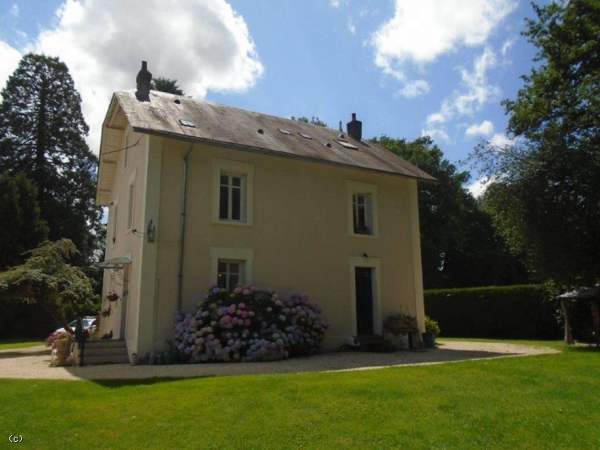 Casa nel Chef-Boutonne, Nouvelle-Aquitaine 10113933