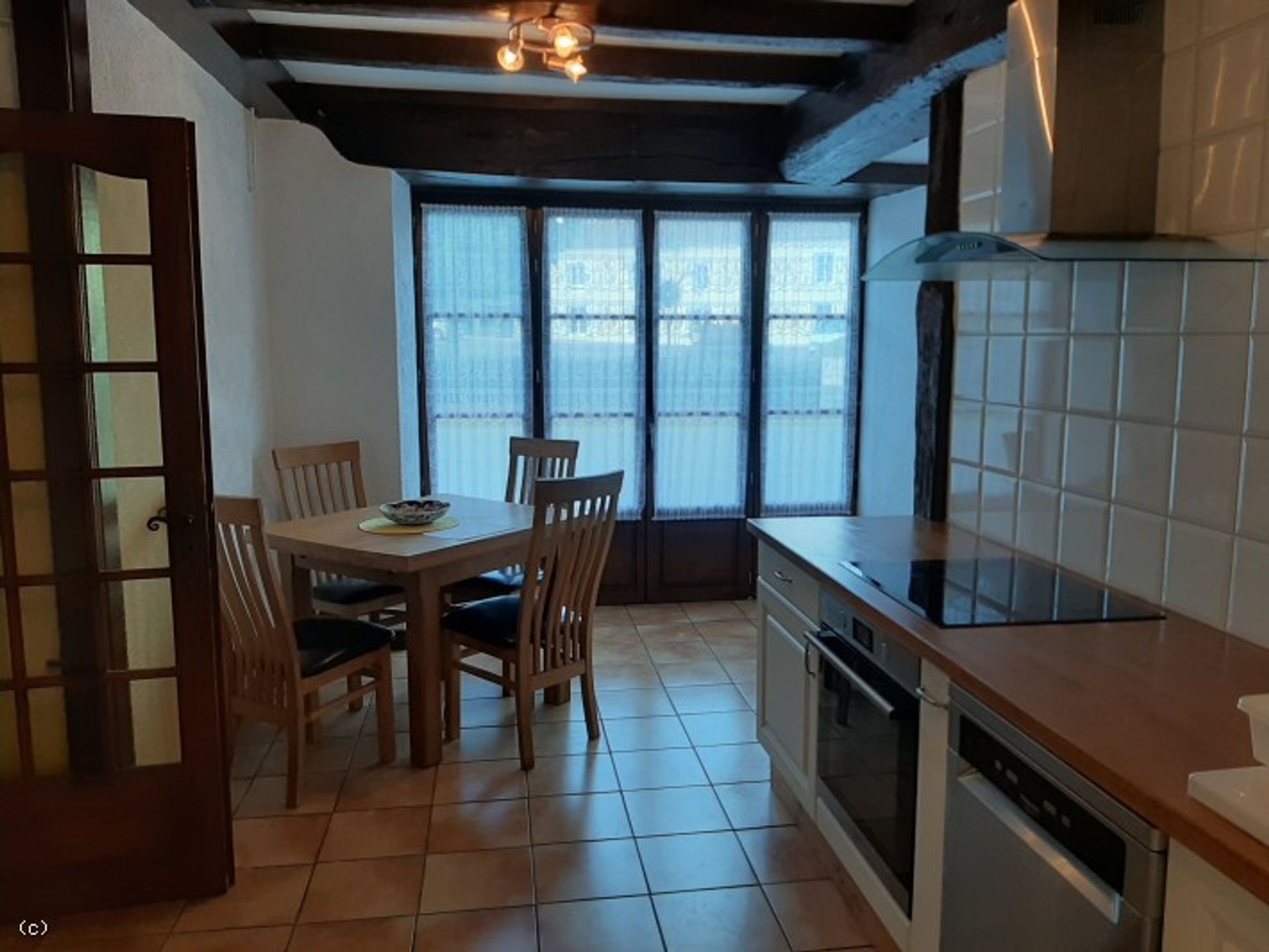 Huis in Champagne-Mouton, Nouvelle-Aquitaine 10113969