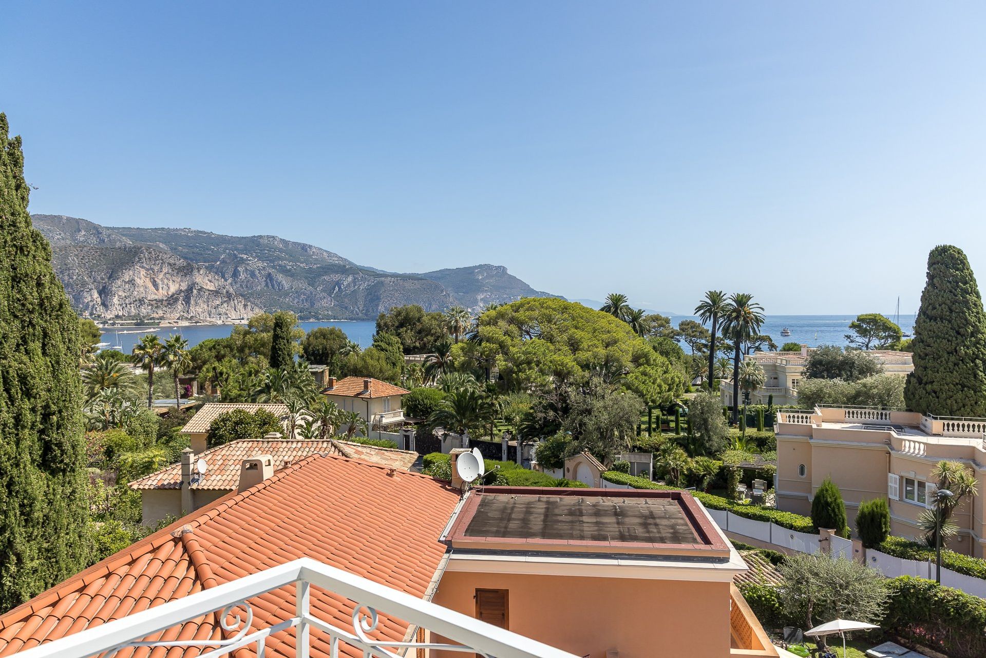 casa en Saint-Jean-Cap-Ferrat, Provence-Alpes-Côte d'Azur 10114280