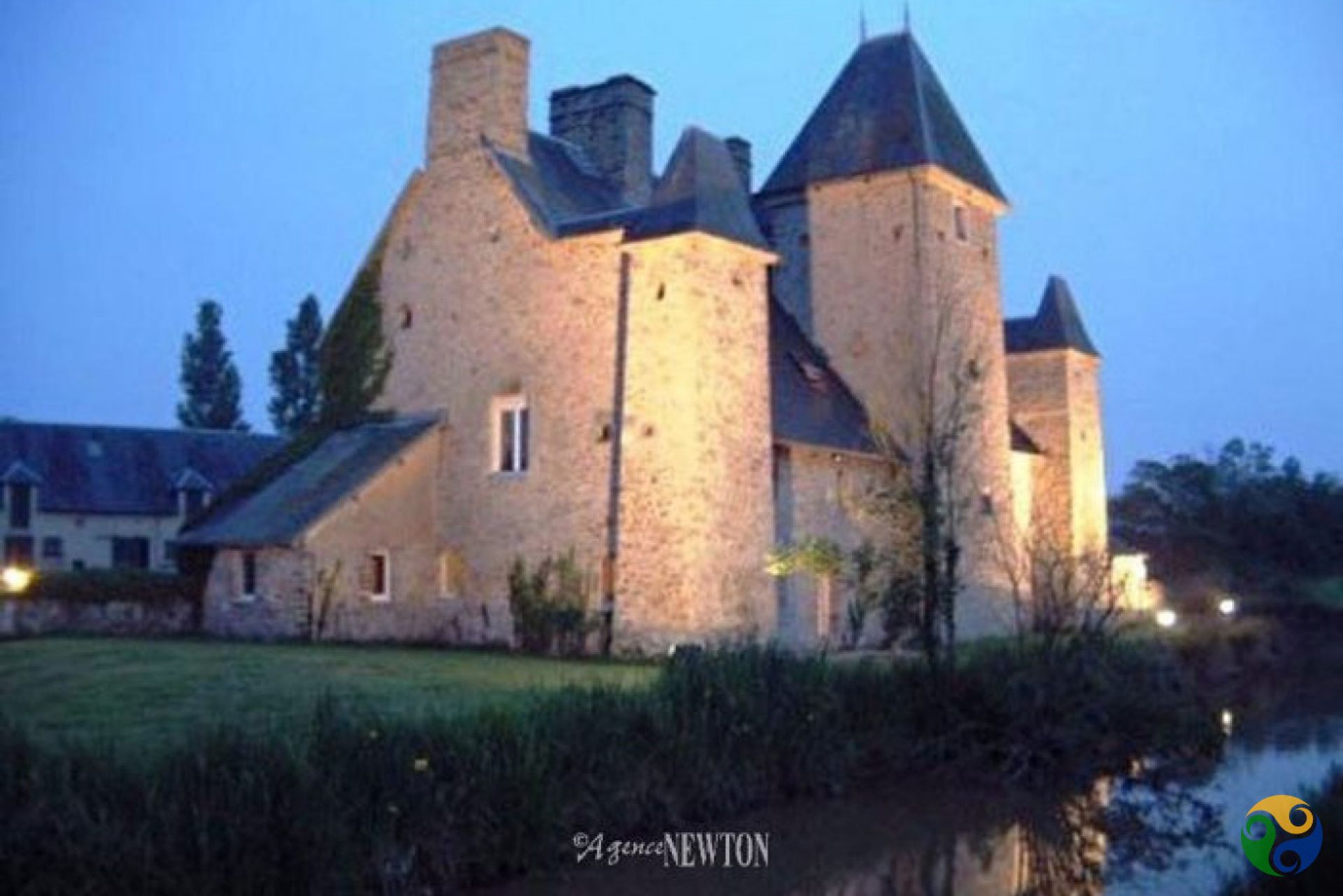 rumah dalam Saint-Lô, Normandy 10114477