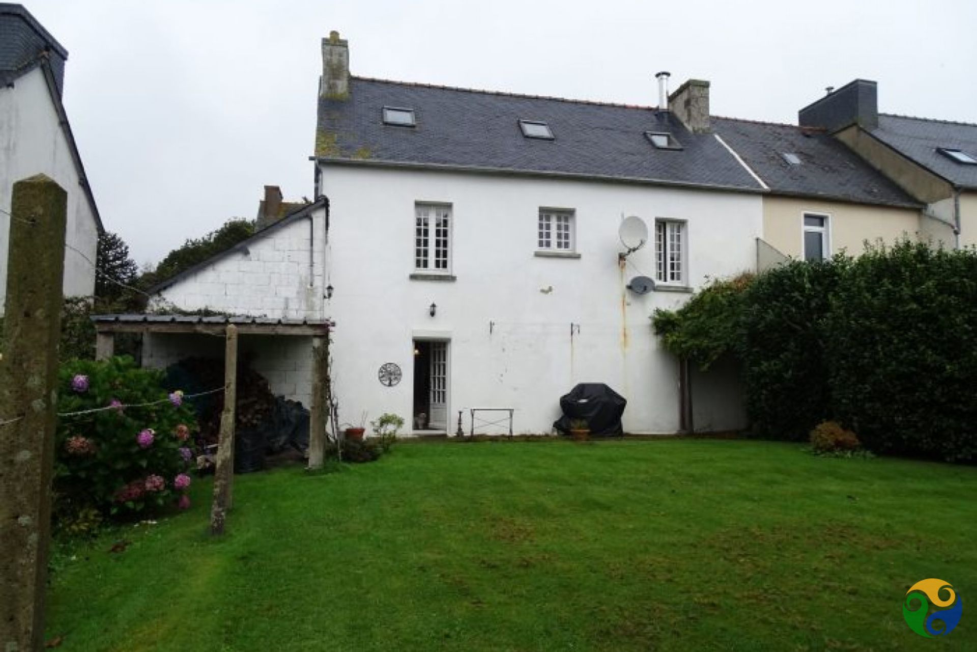 Rumah di Maël-Carhaix, Brittany 10114543