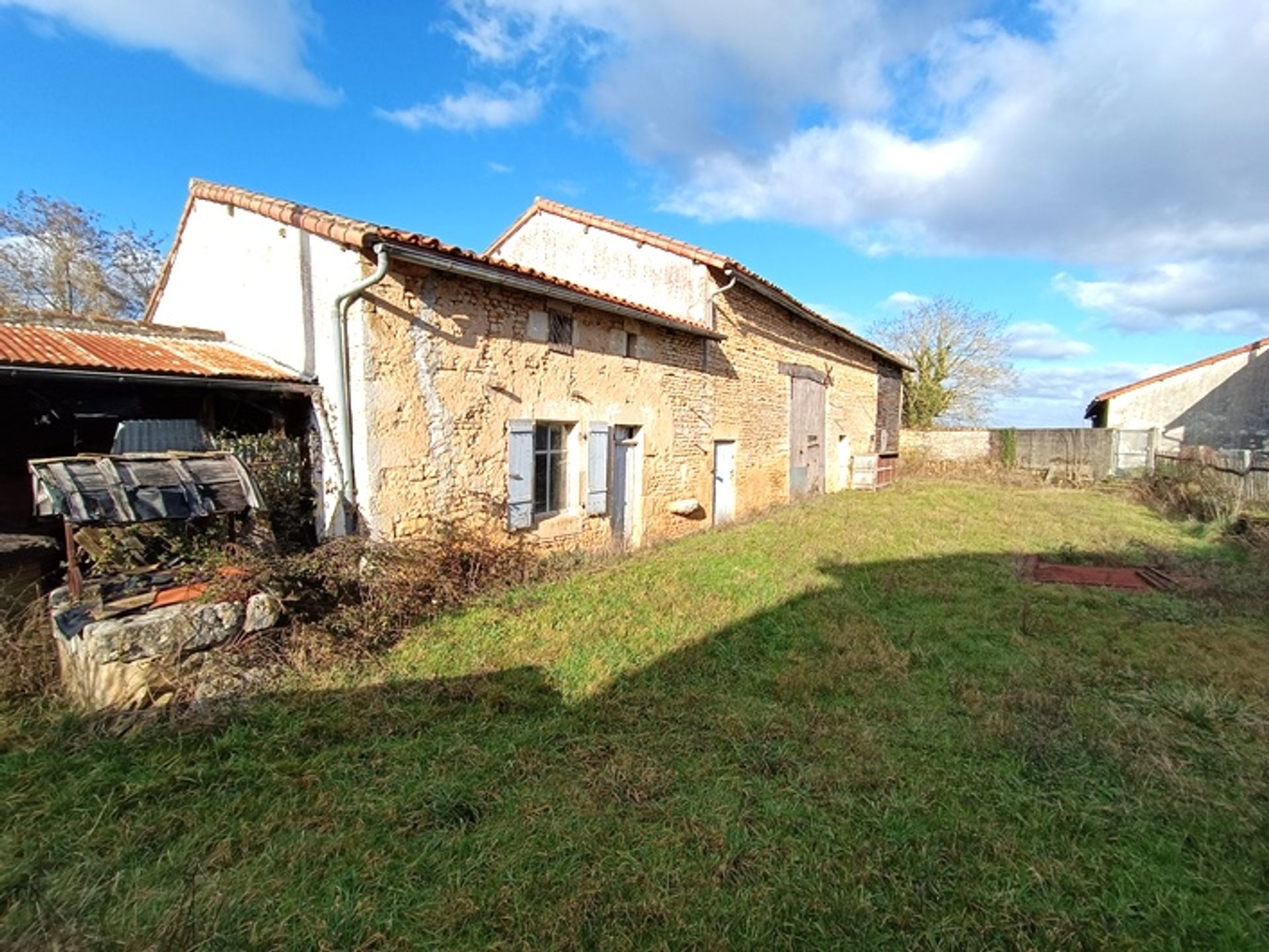 Tanah di Saint-Martin-du-Clocher, Nouvelle-Aquitaine 10116125