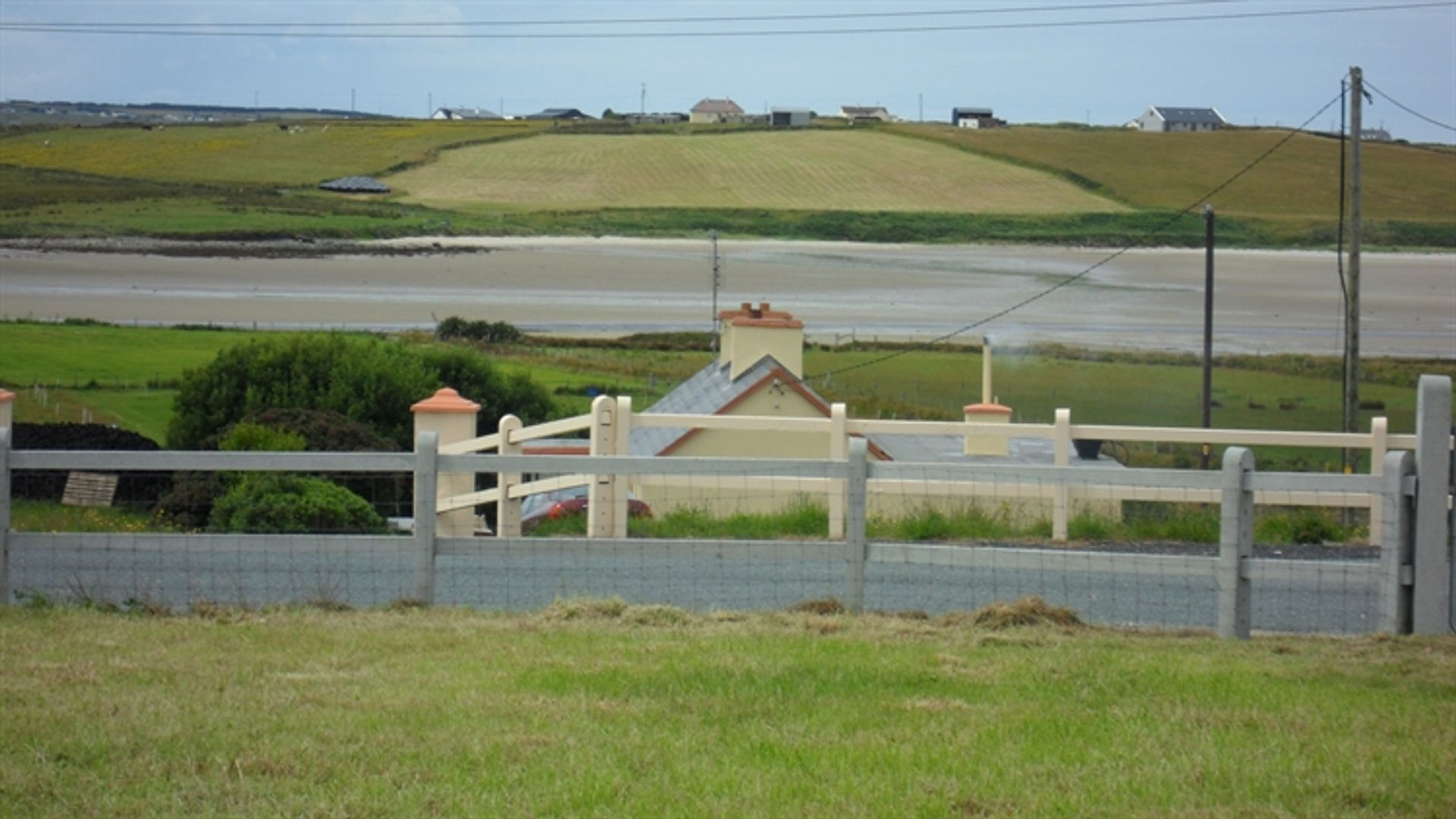 Dom w Gortmellia Strand, County Mayo 10116386