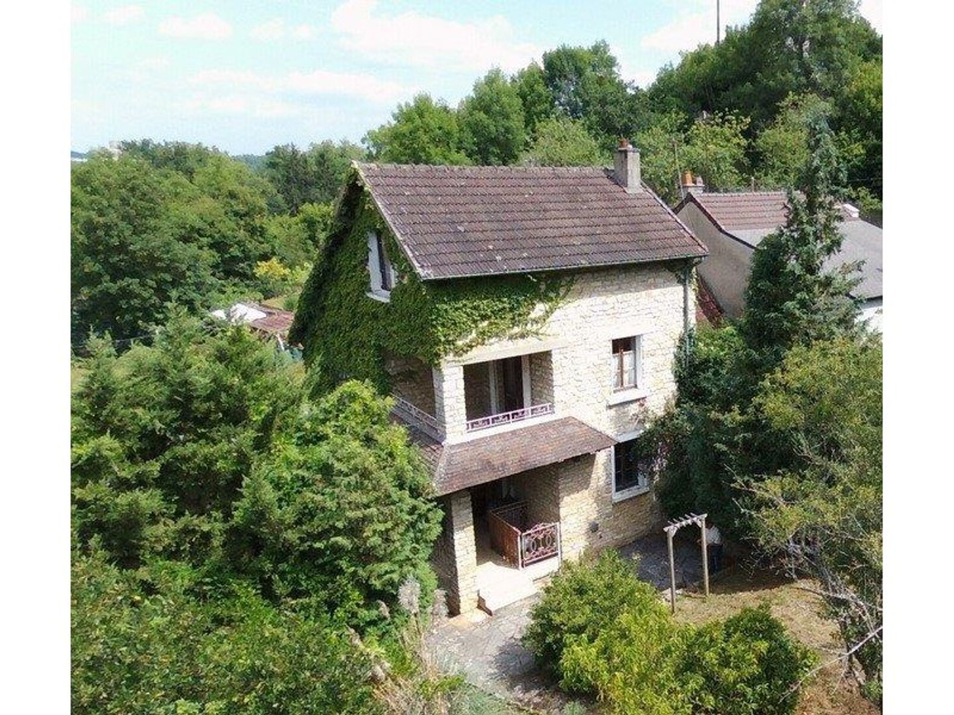 Hus i Clamecy, Bourgogne-Franche-Comte 10116516