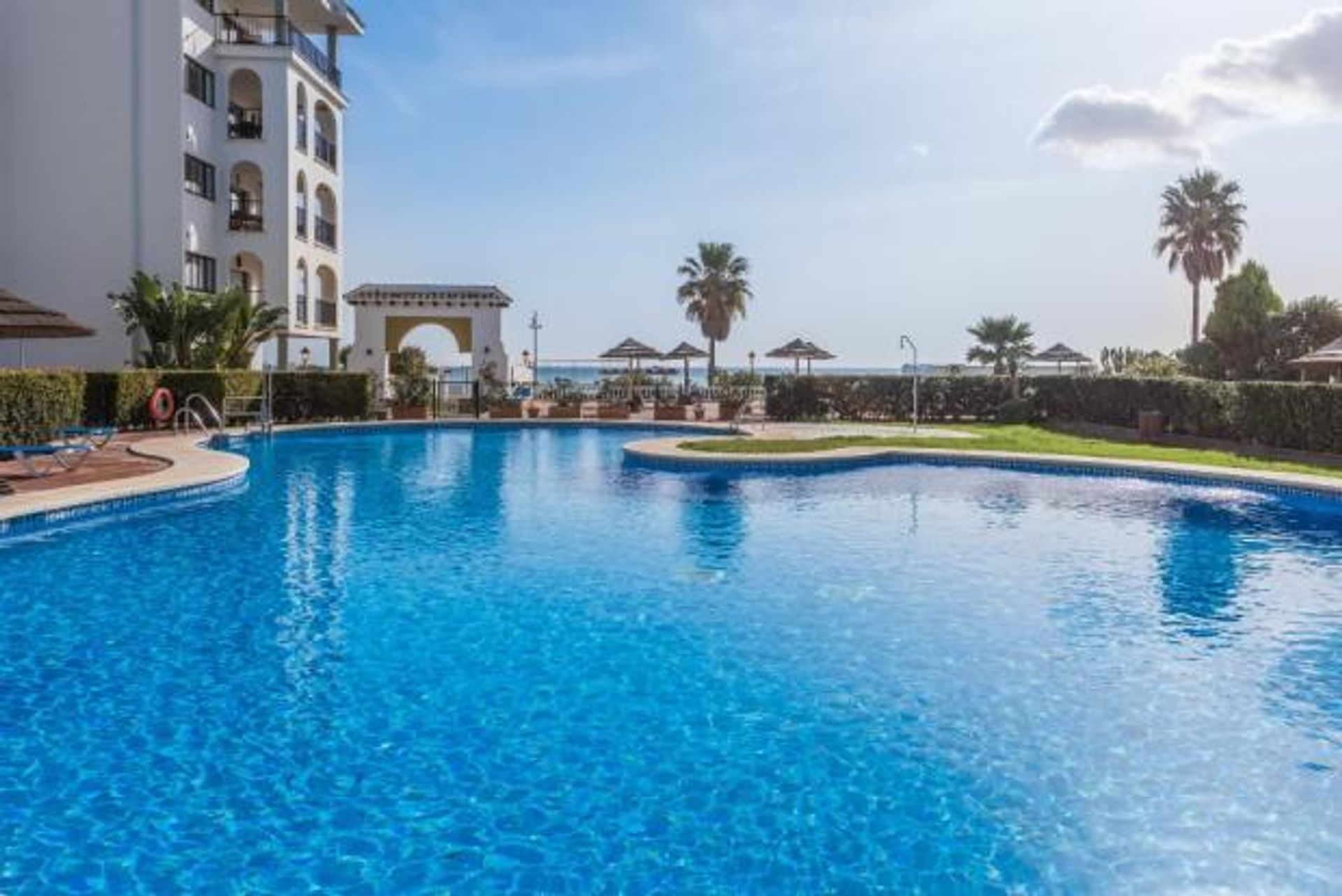 Condominio en Castillo de Sabinillas, Andalucía 10117878