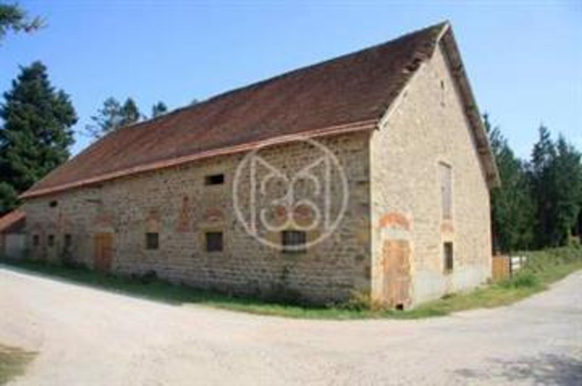 casa en Saint-Pourçain-sur-Sioule, Auvergne-Rhône-Alpes 10118043