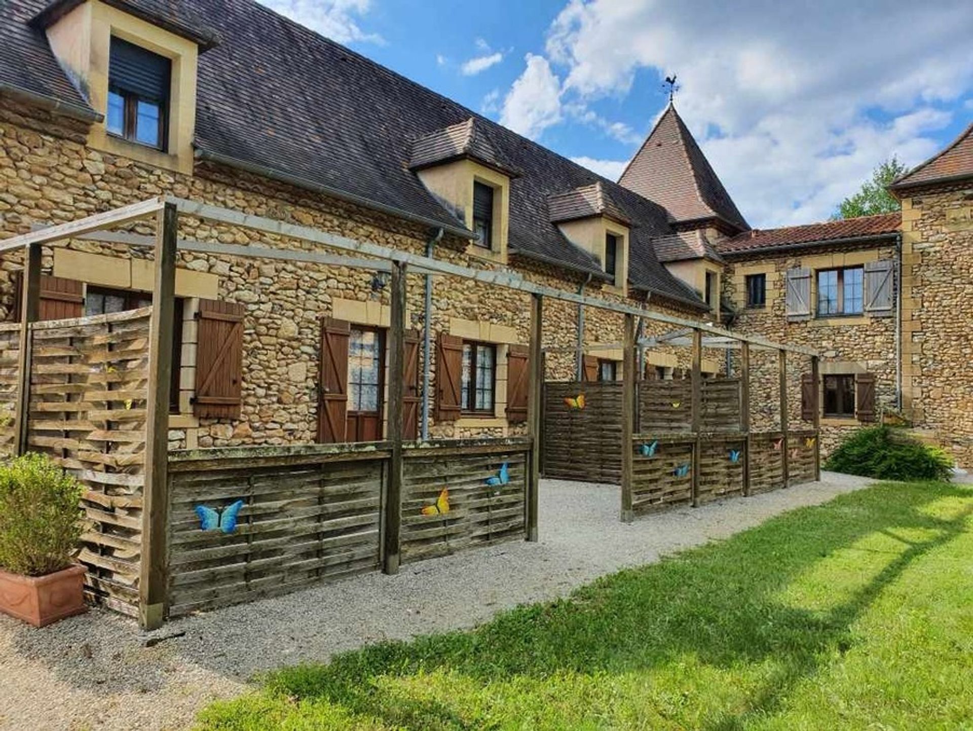 Casa nel Rouffignac-Saint-Cernin-de-Reilhac, Nouvelle-Aquitaine 10118487