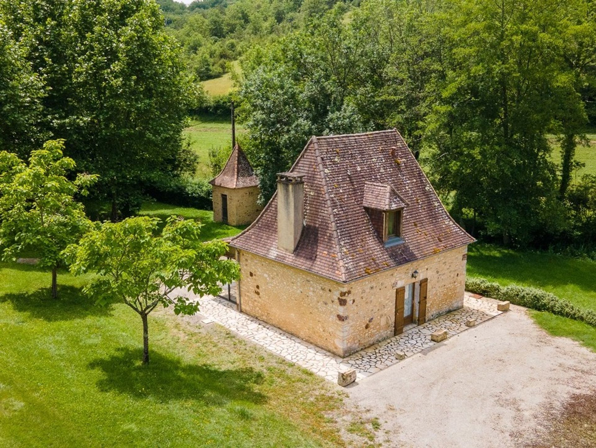 Hus i Rouffignac-Saint-Cernin-de-Reilhac, Nouvelle-Aquitaine 10118487