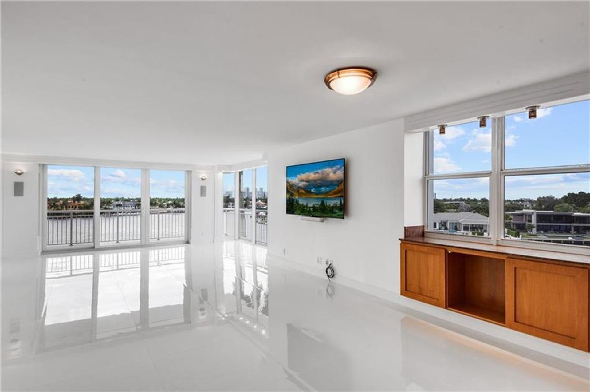 Condominium dans Birch Ocean Front, Florida 10118497