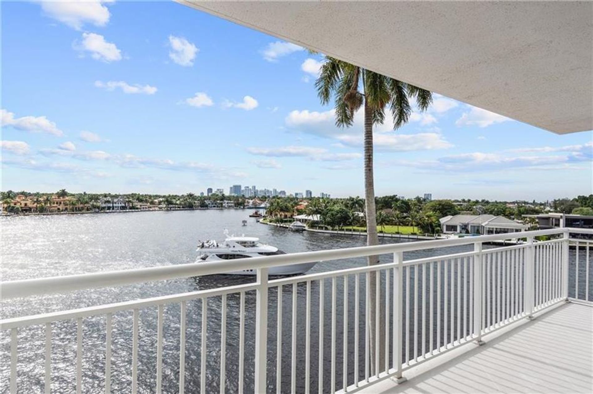 Condominium in Birch Ocean Front, Florida 10118497