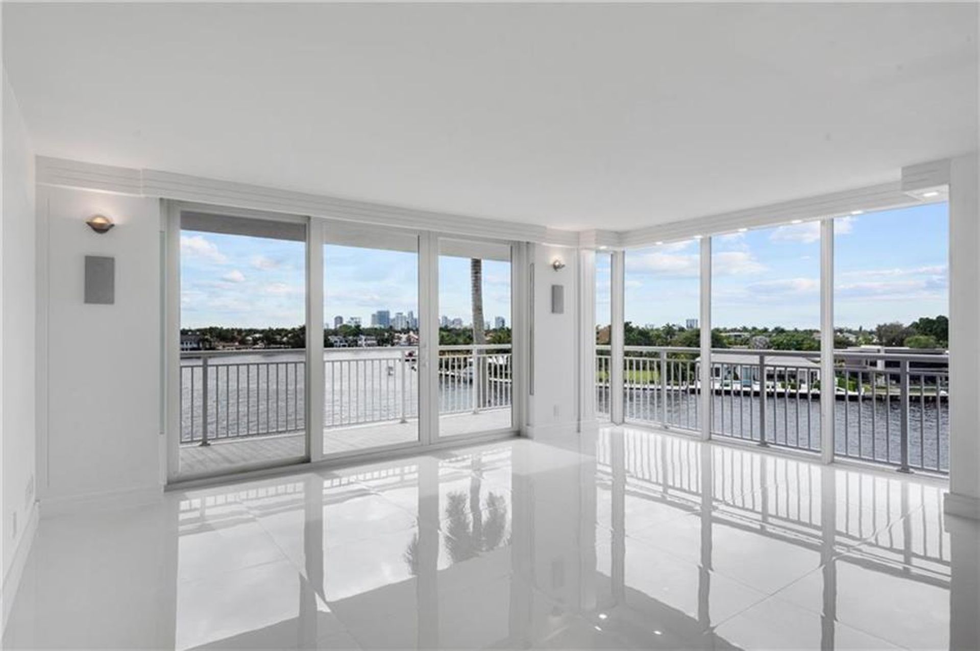 Condominio nel Birch Ocean Front, Florida 10118497