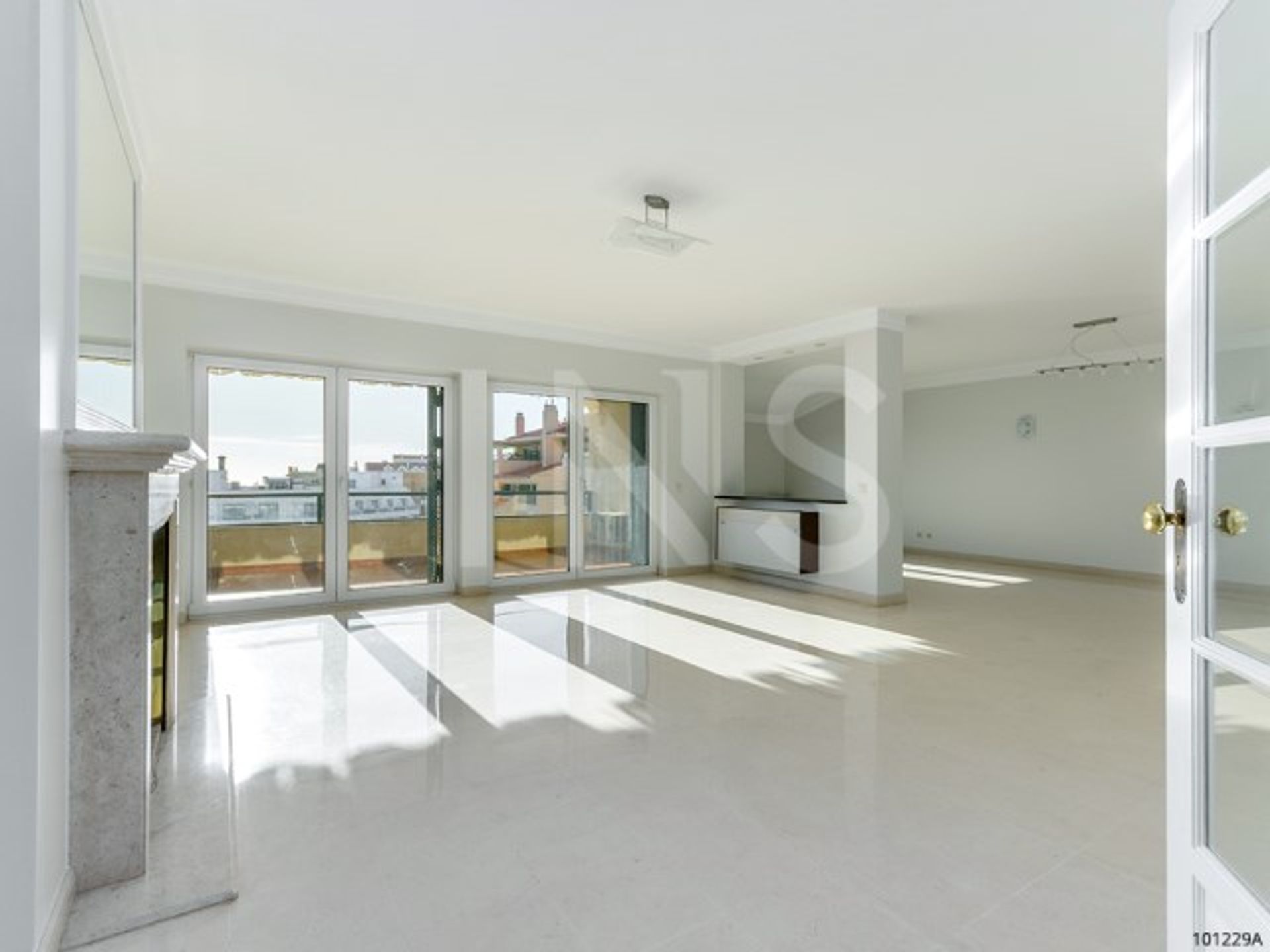 Condominium in Cascais, Lisboa 10118597