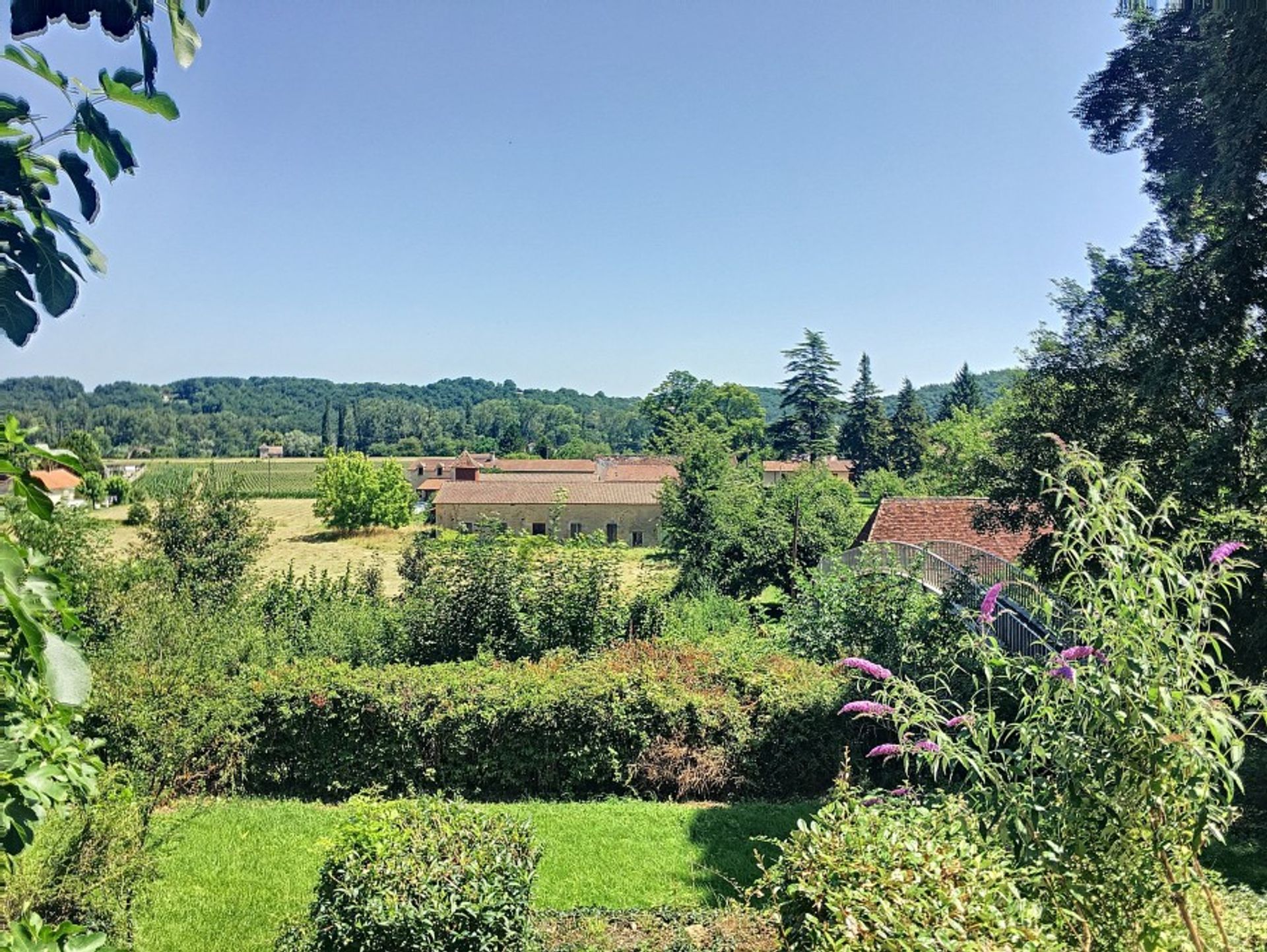 casa no Mauzac-et-Grand-Castang, Nouvelle-Aquitaine 10120531