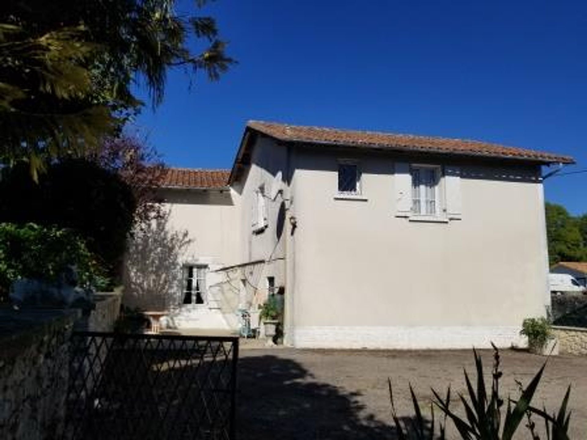 Huis in Massignac, Nouvelle-Aquitaine 10120539