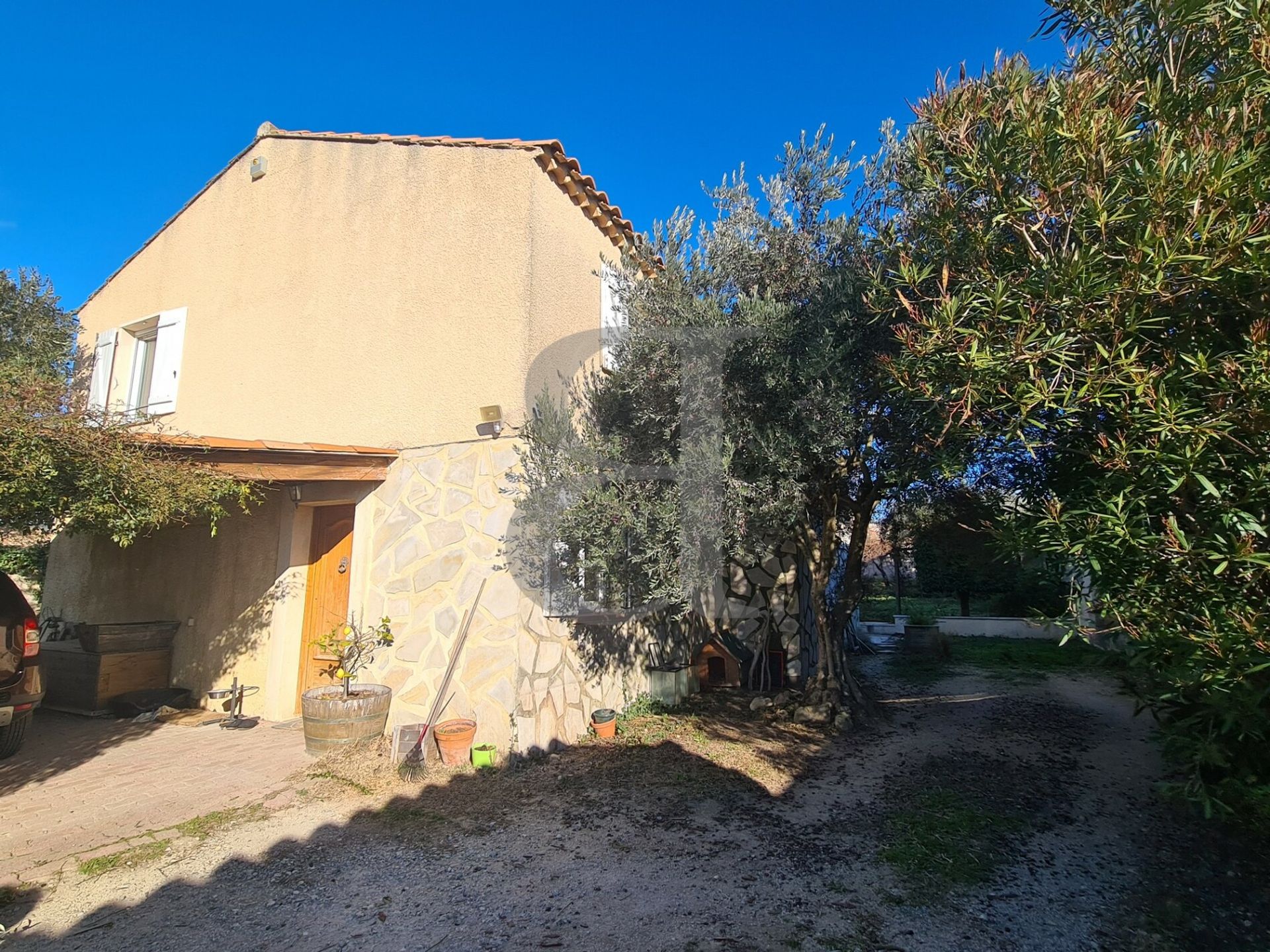 Huis in Sainte-Cécile-les-Vignes, Provence-Alpes-Côte d'Azur 10120566