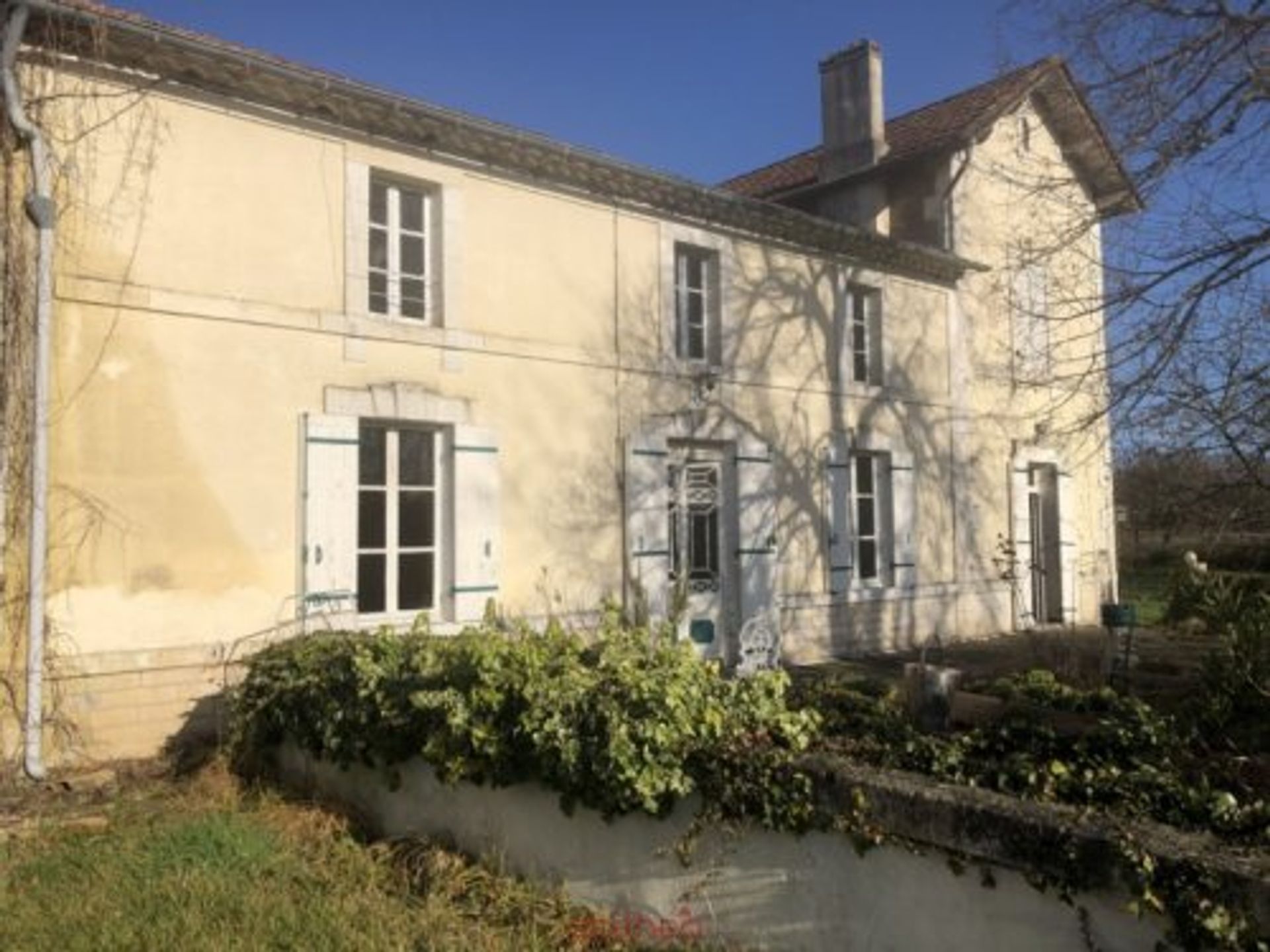 Huis in Saint-Laurent-des-Hommes, Nouvelle-Aquitaine 10120594