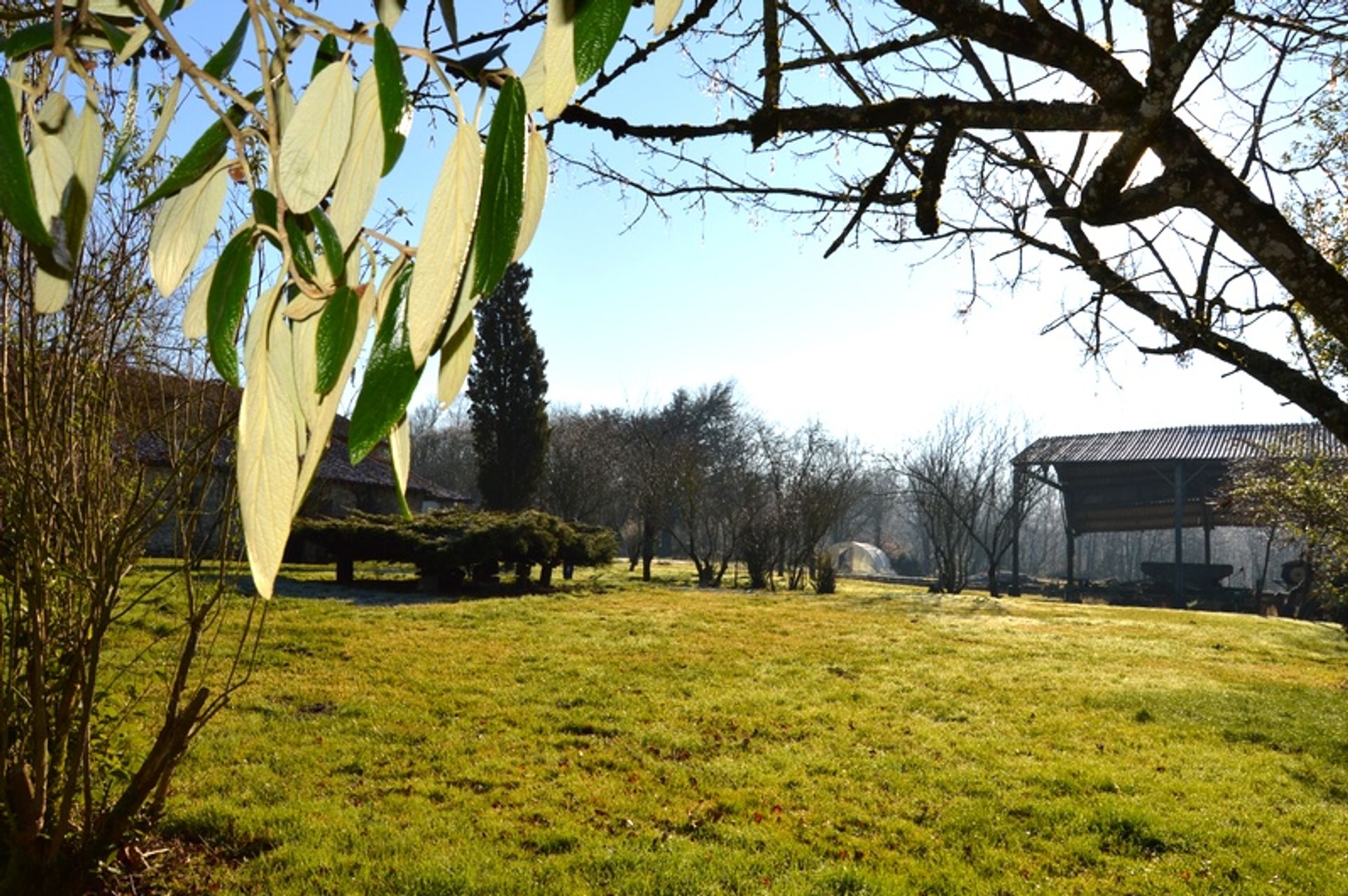 Huis in Nanteuil-en-Vallée, Nouvelle-Aquitaine 10120627