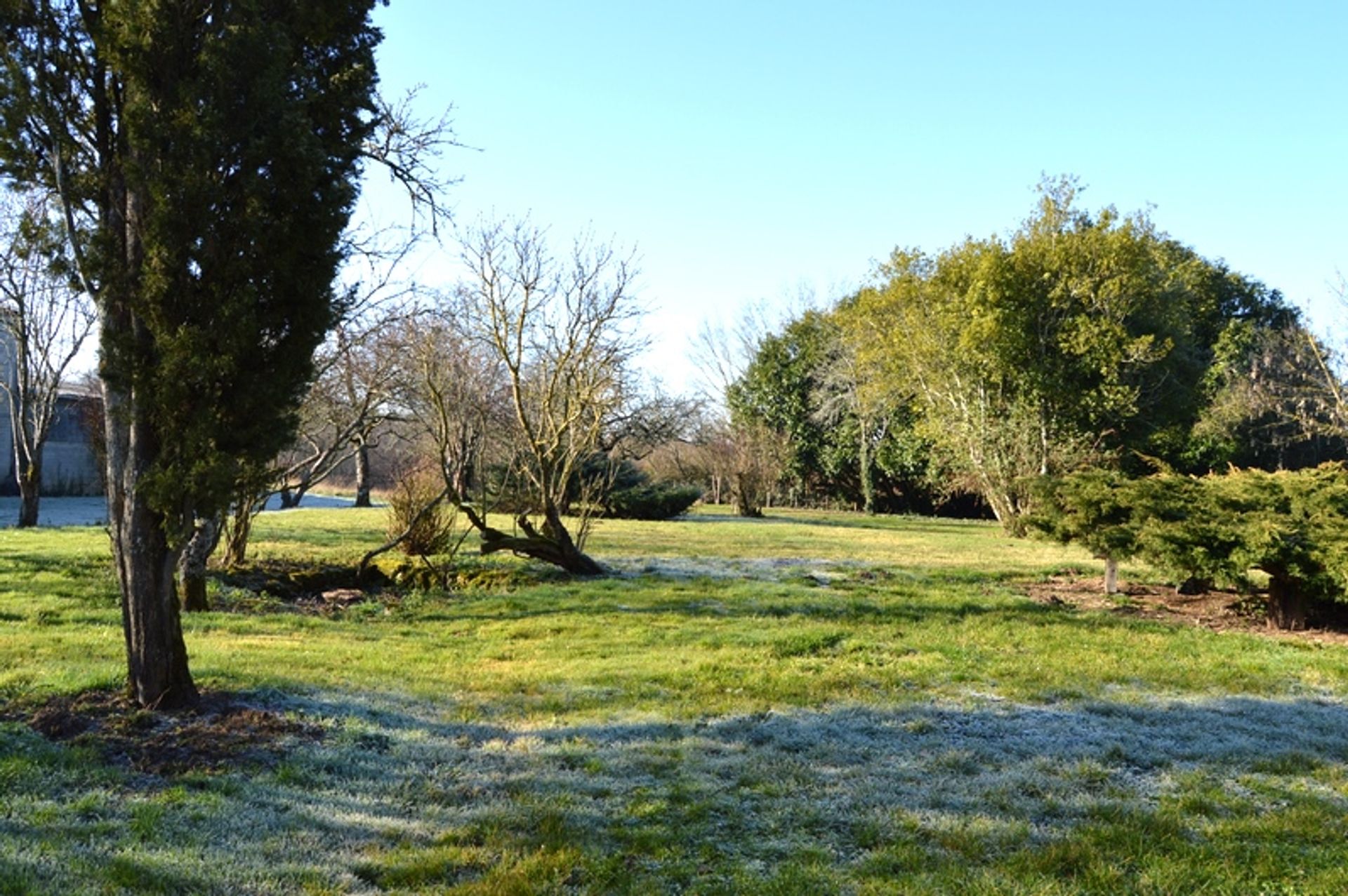 Huis in Nanteuil-en-Vallée, Nouvelle-Aquitaine 10120627