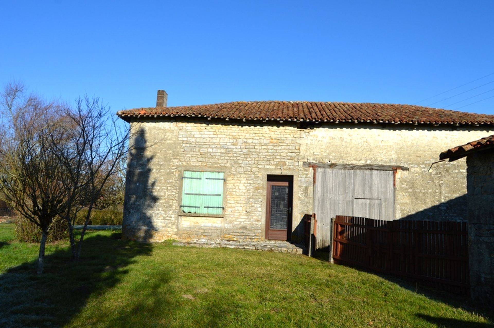 Huis in Nanteuil-en-Vallée, Nouvelle-Aquitaine 10120627