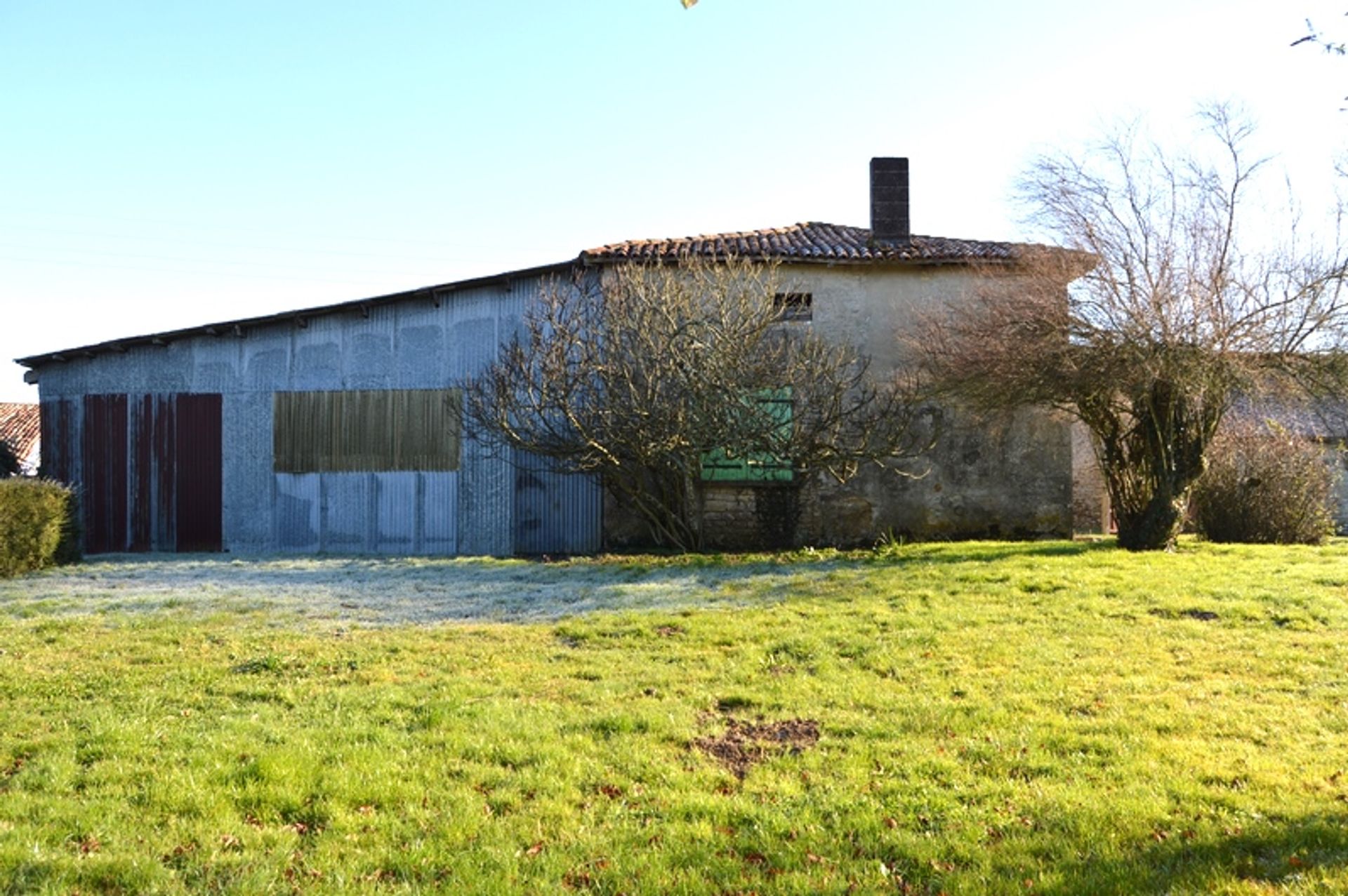 Huis in Nanteuil-en-Vallée, Nouvelle-Aquitaine 10120627