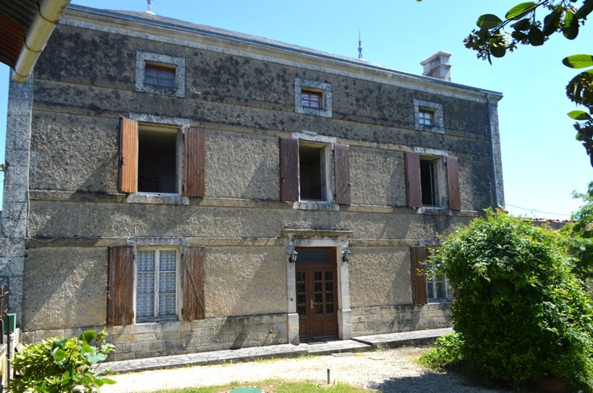 House in Raix, Nouvelle-Aquitaine 10120641