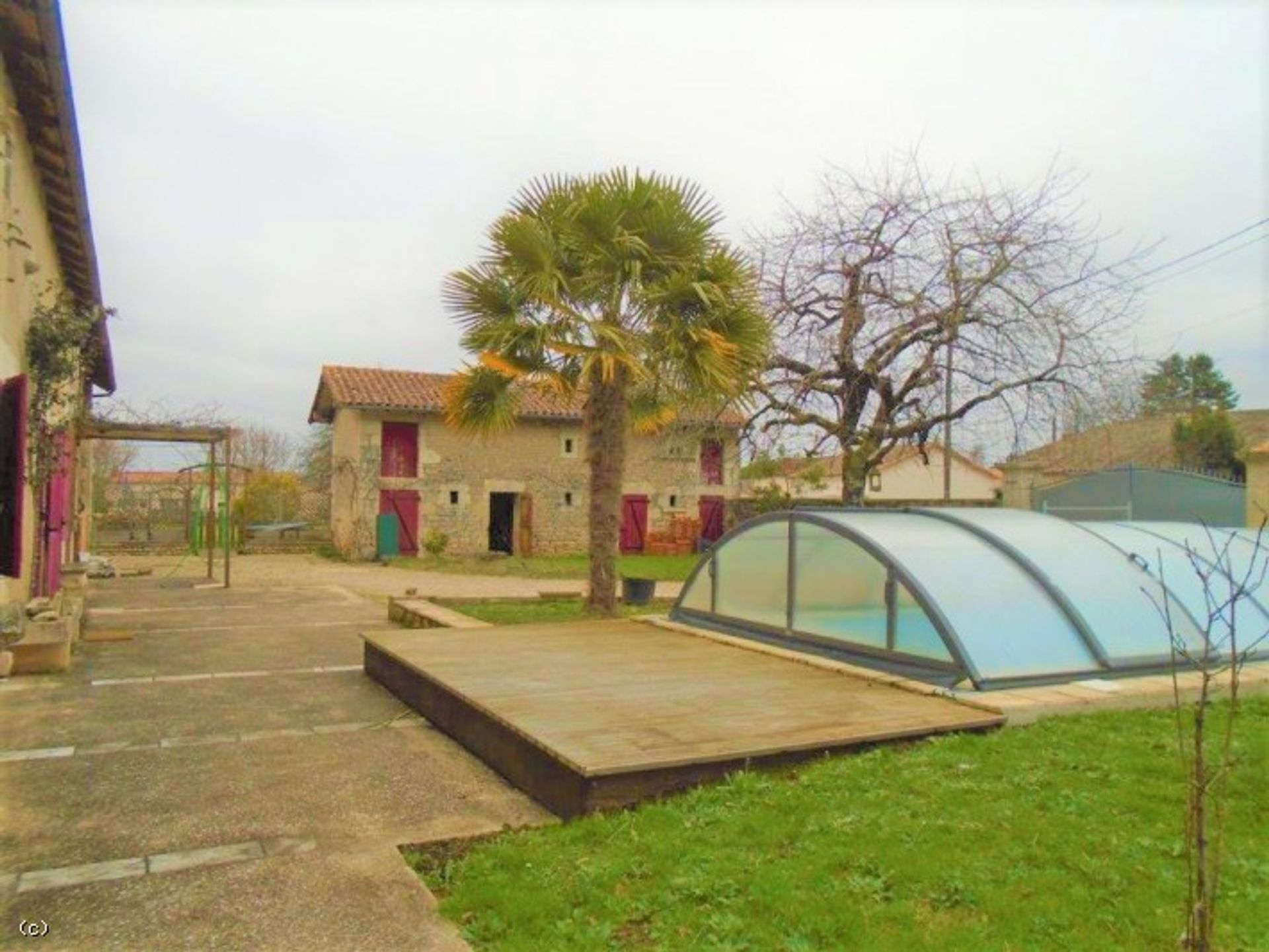 Condominio nel Civray, Nouvelle-Aquitaine 10120705