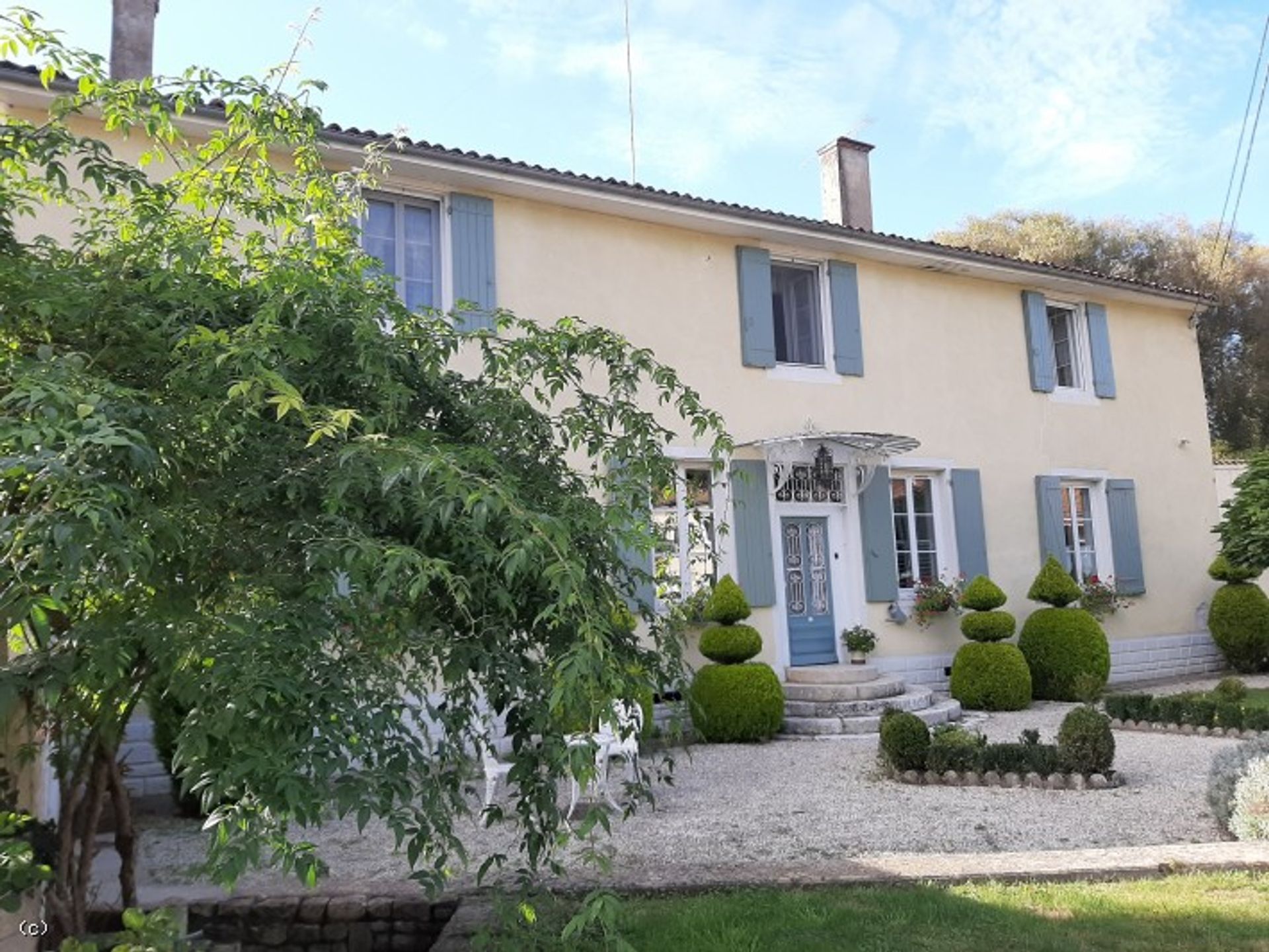 House in Lizant, Nouvelle-Aquitaine 10120713