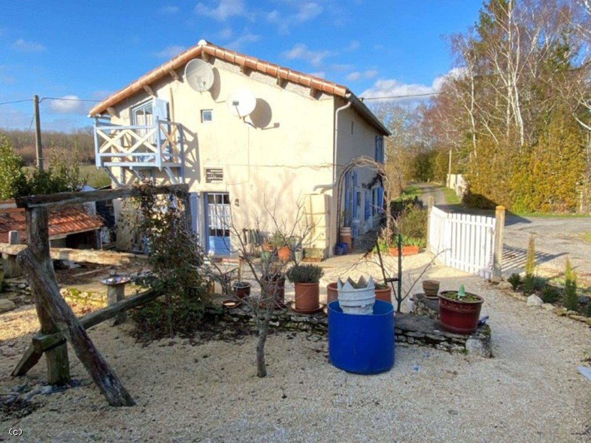 Condominium in Lizant, Nouvelle-Aquitaine 10120733