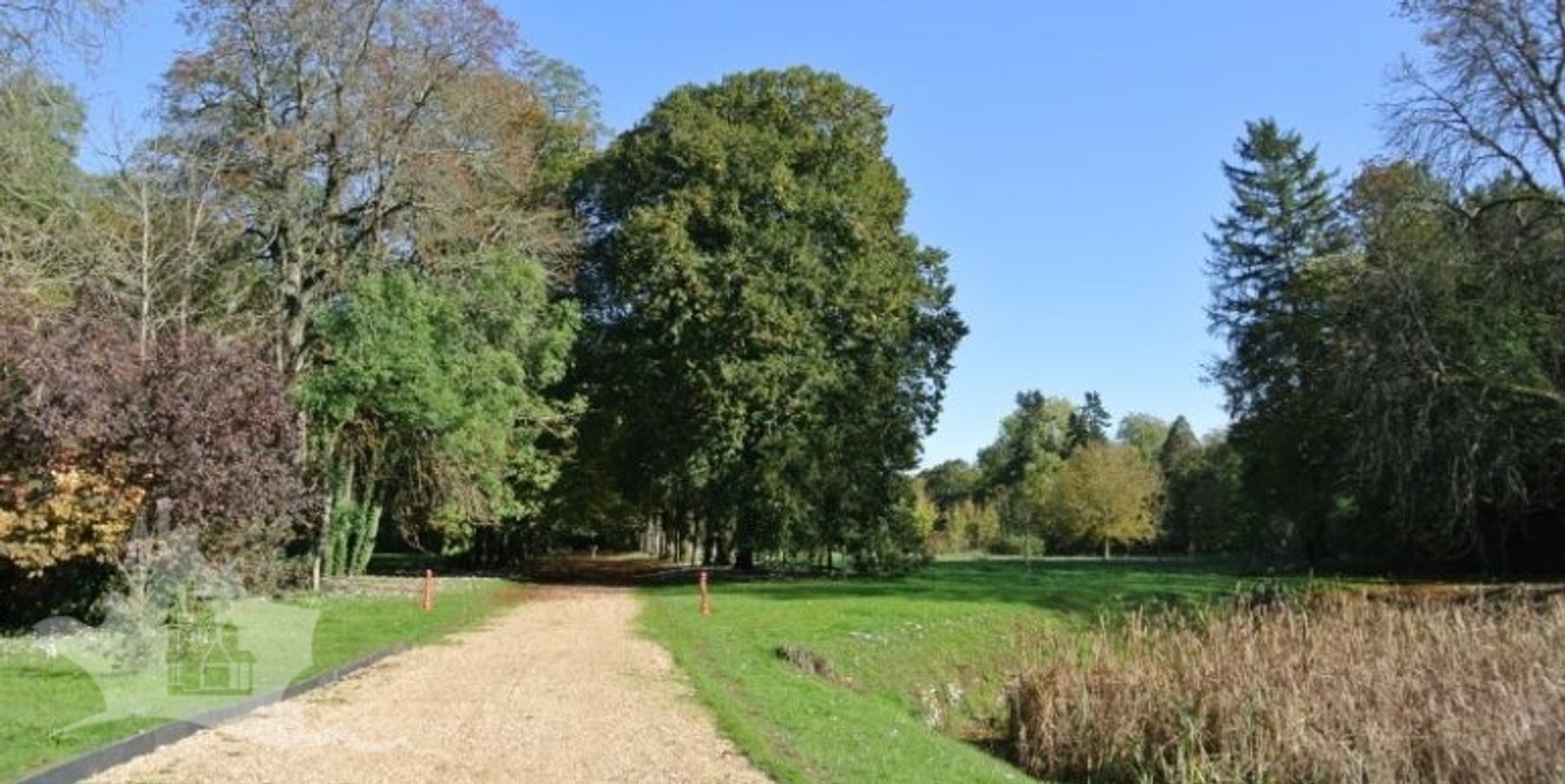 Інший в Tours, Centre-Val de Loire 10120736