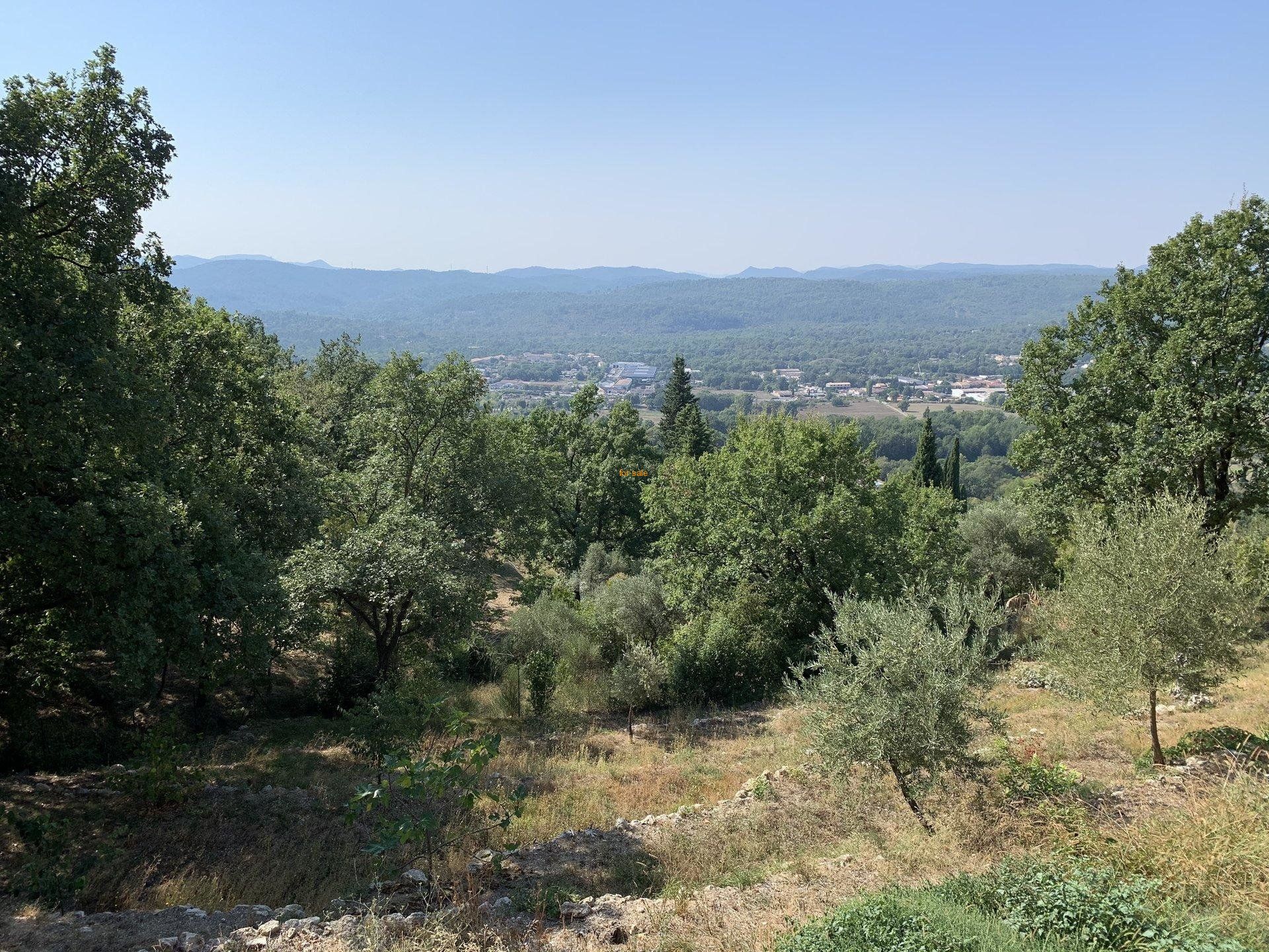 بيت في Callian, Provence-Alpes-Cote d'Azur 10120896