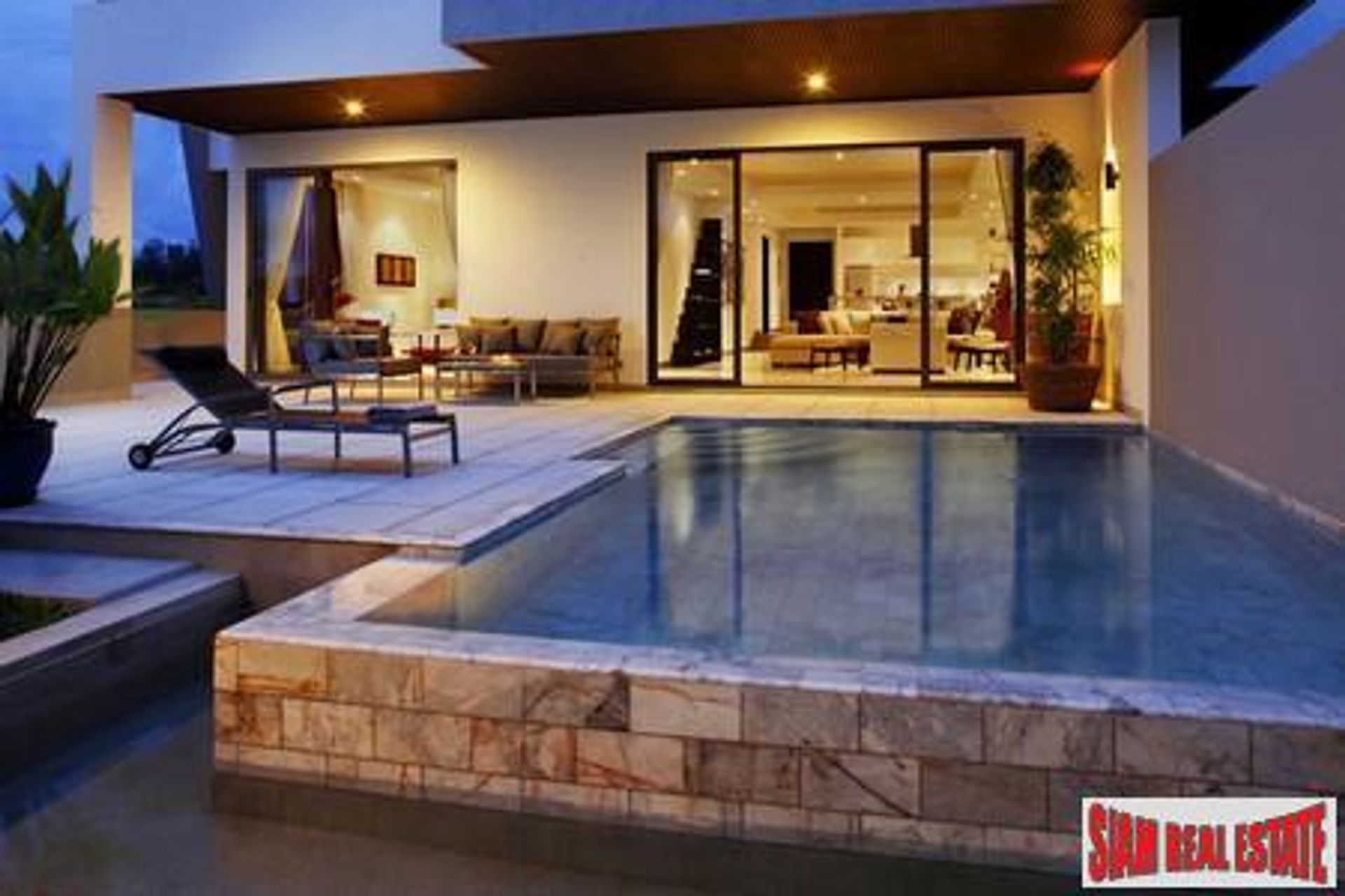 Condominium in Ban Choeng Thale, Phuket 10121221