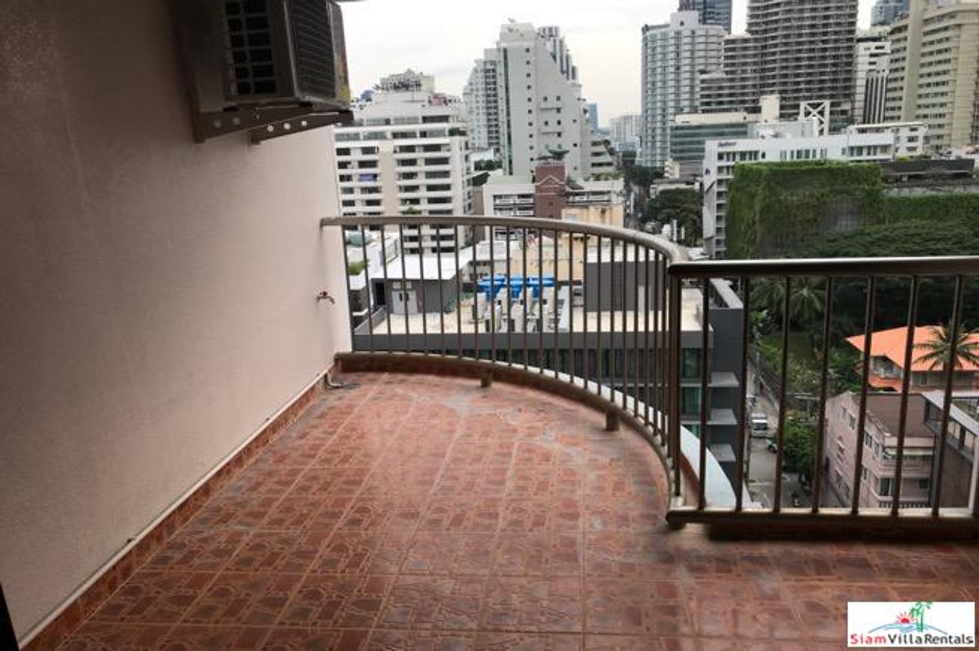 Condominium in , Krung Thep Maha Nakhon 10121275