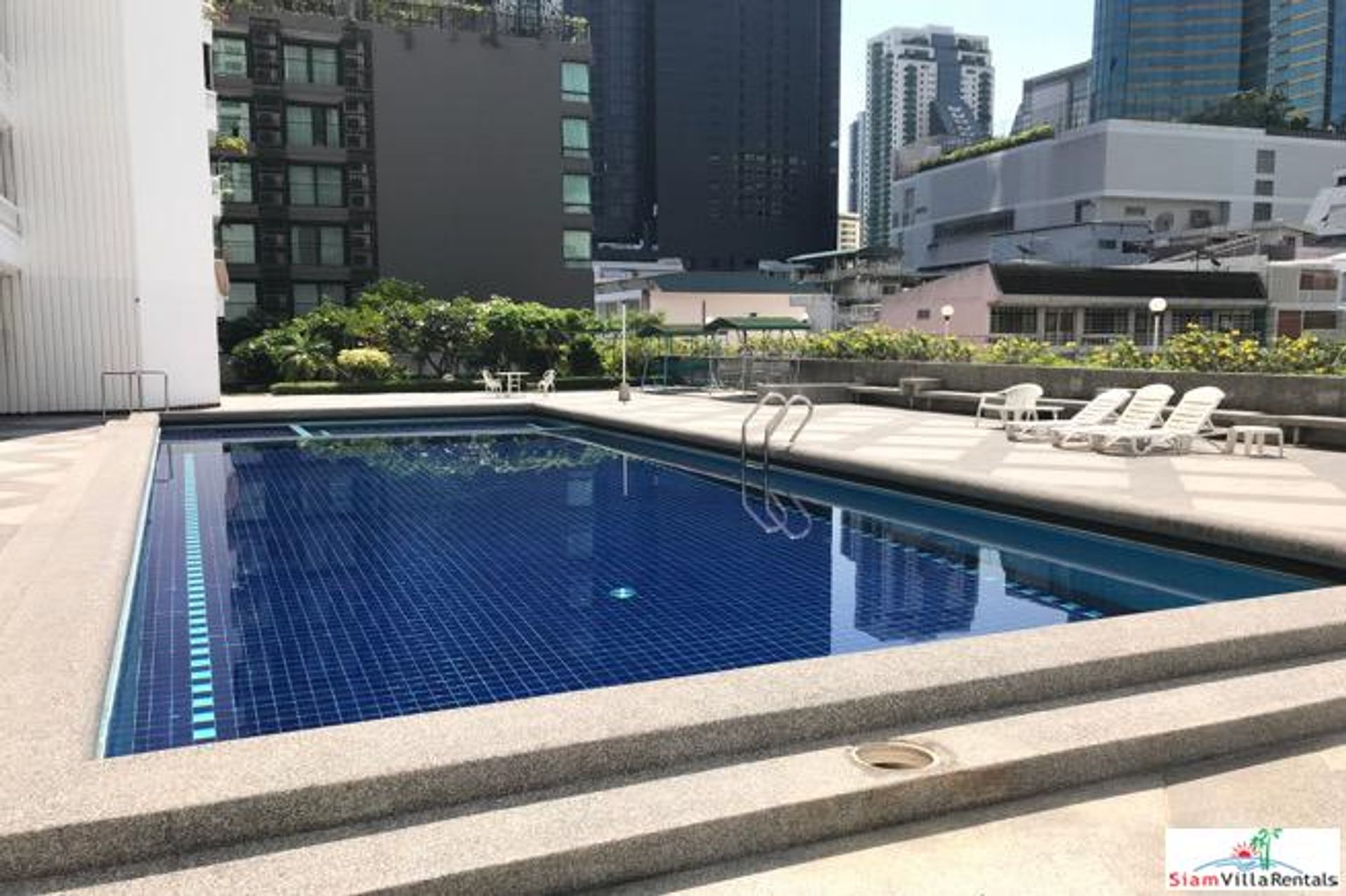 Condominium in Khlong Toei, Krung Thep Maha Nakhon 10121306