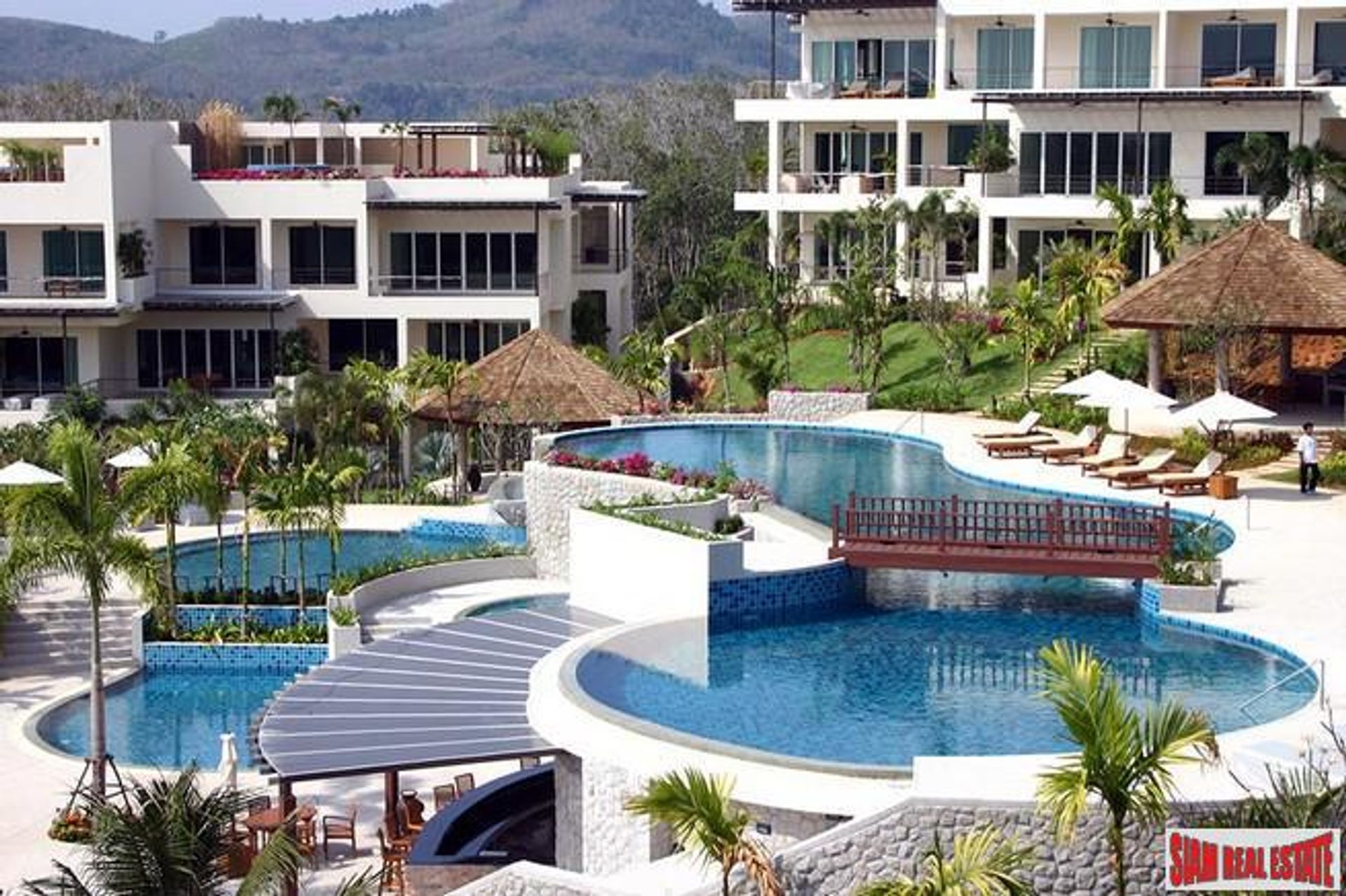 Condominium in Choeng Thale, Phuket 10121426