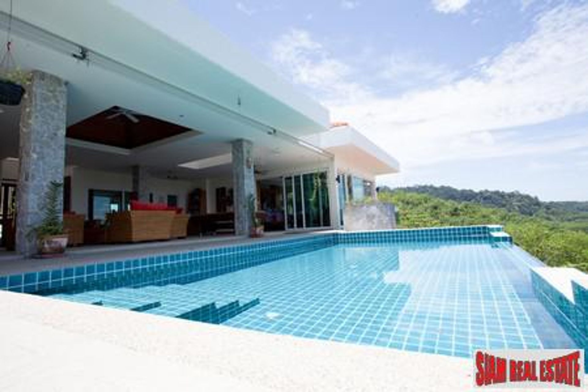 House in Tambon Pa Klok, Chang Wat Phuket 10121428