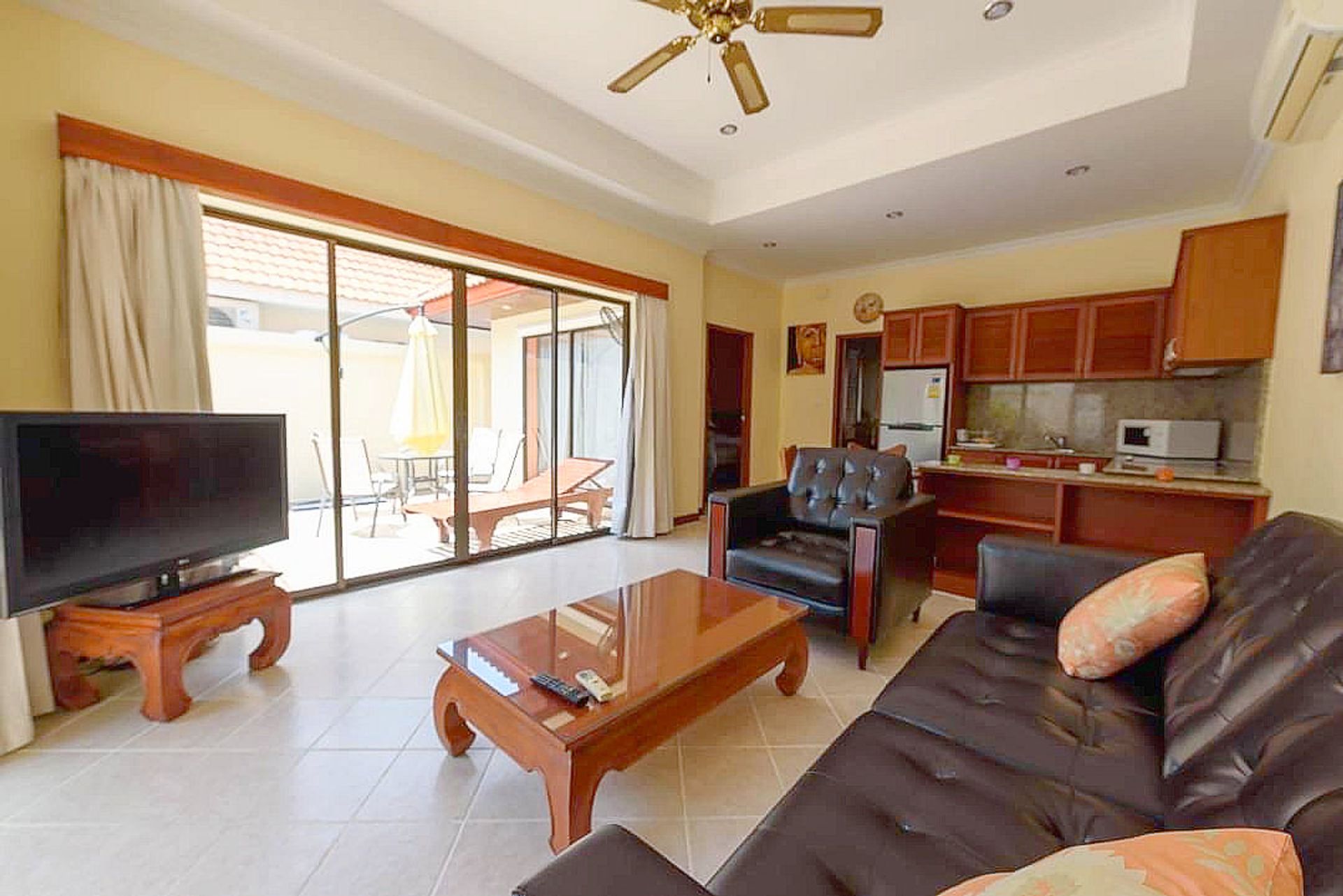 Casa nel Ban Laem Mai Ruak, Chon Buri 10121432