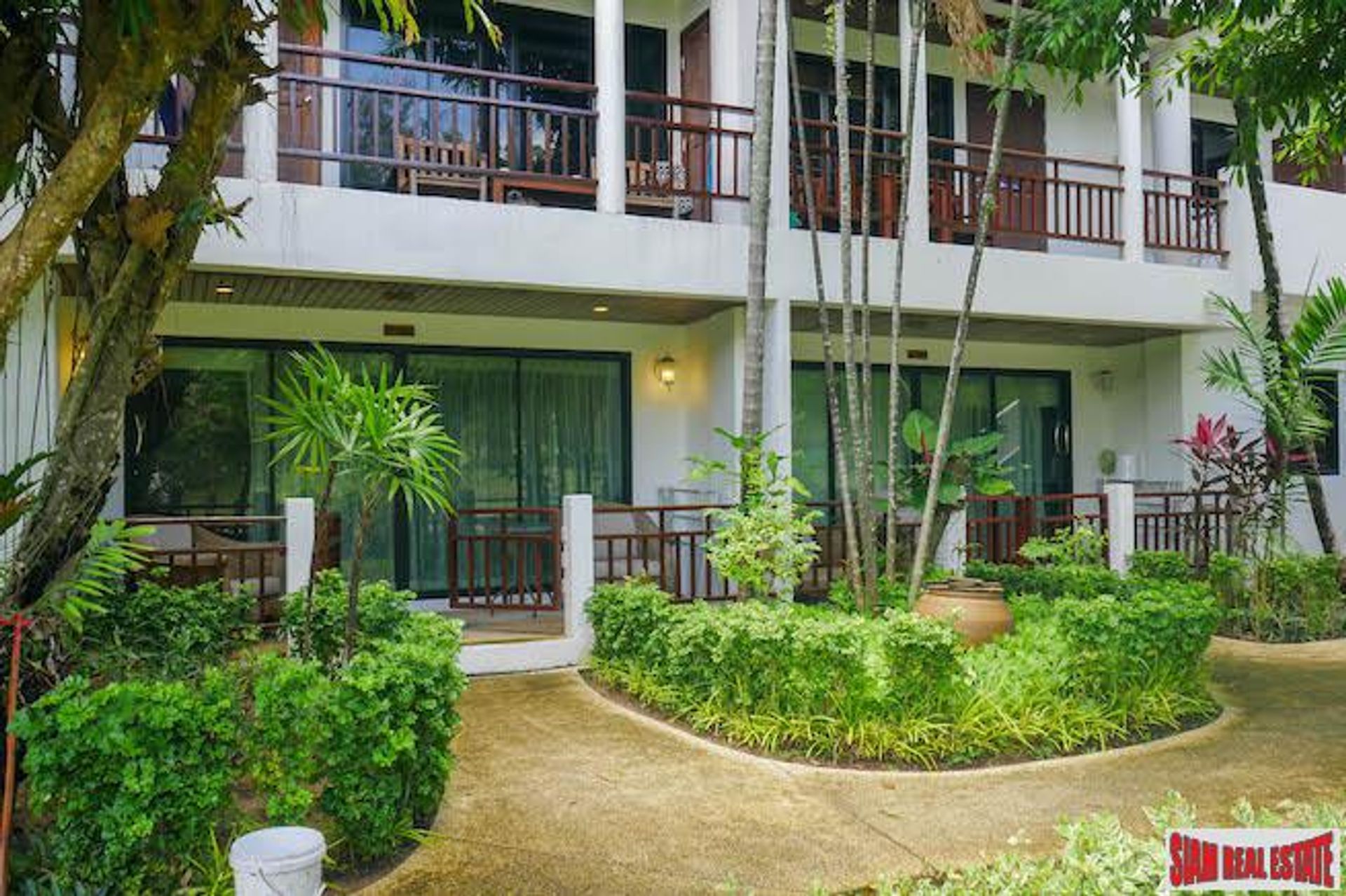 Condominium in Ban Phrom Thep, Phuket 10121462