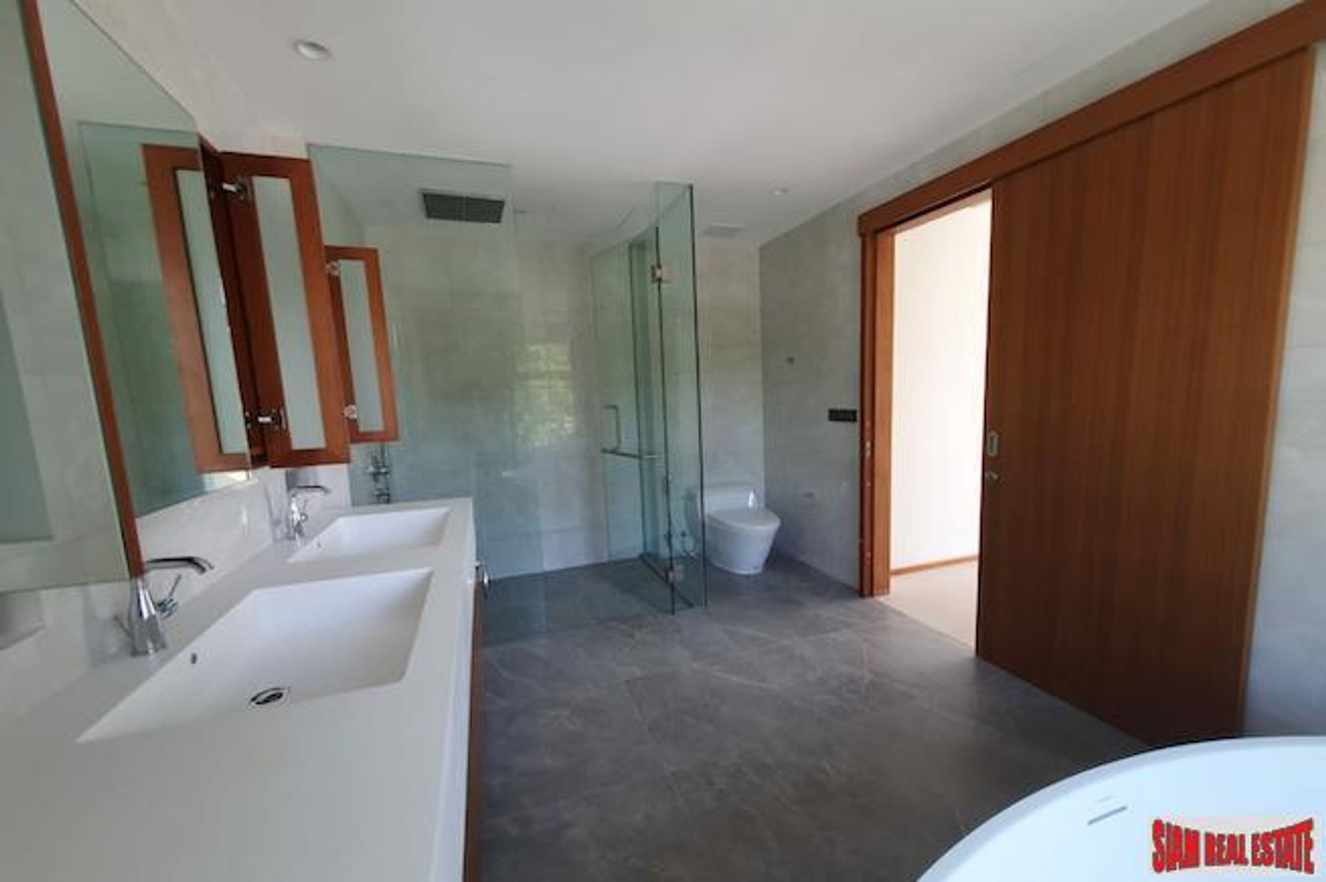 عمارات في Ban Choeng Thale, Phuket 10121478