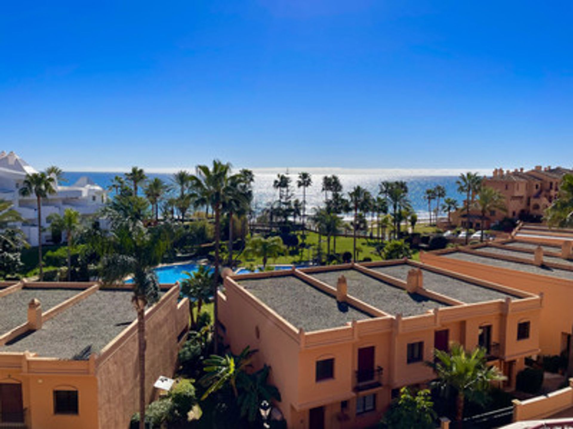 Condominium in Estepona, Andalusia 10121564