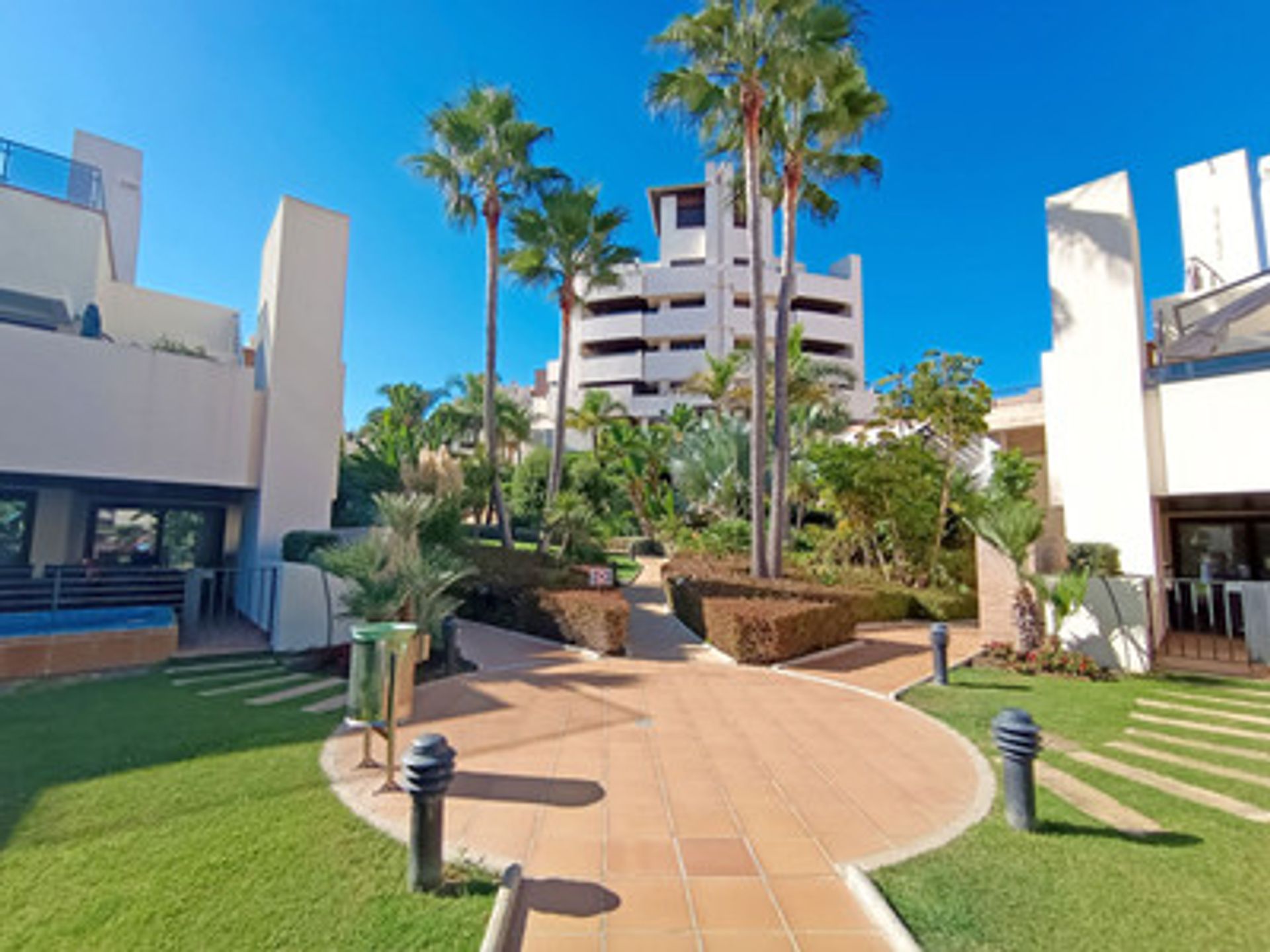 Condominium in Estepona, Andalusia 10121613