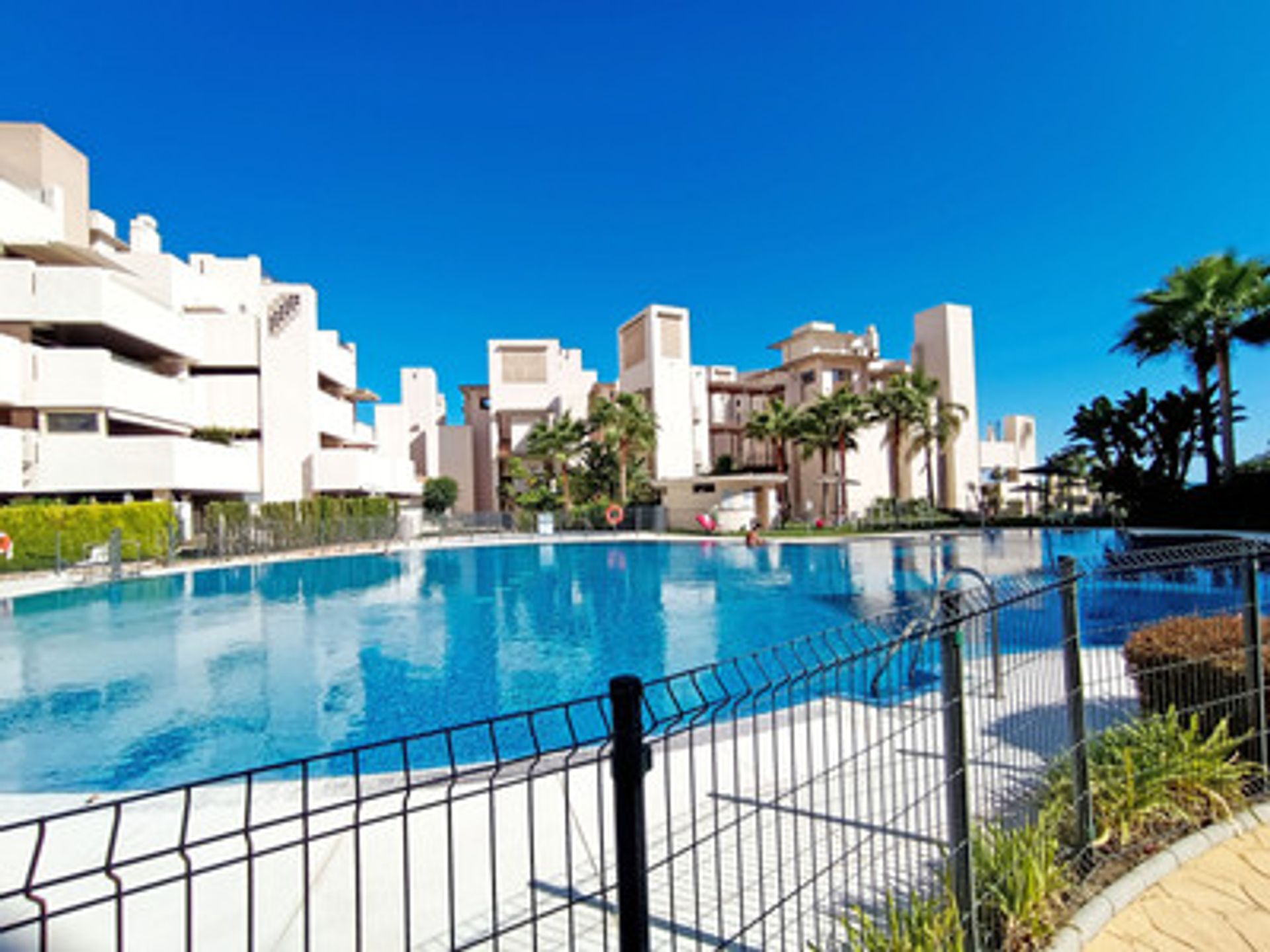 Condominium in Estepona, Andalusia 10121613