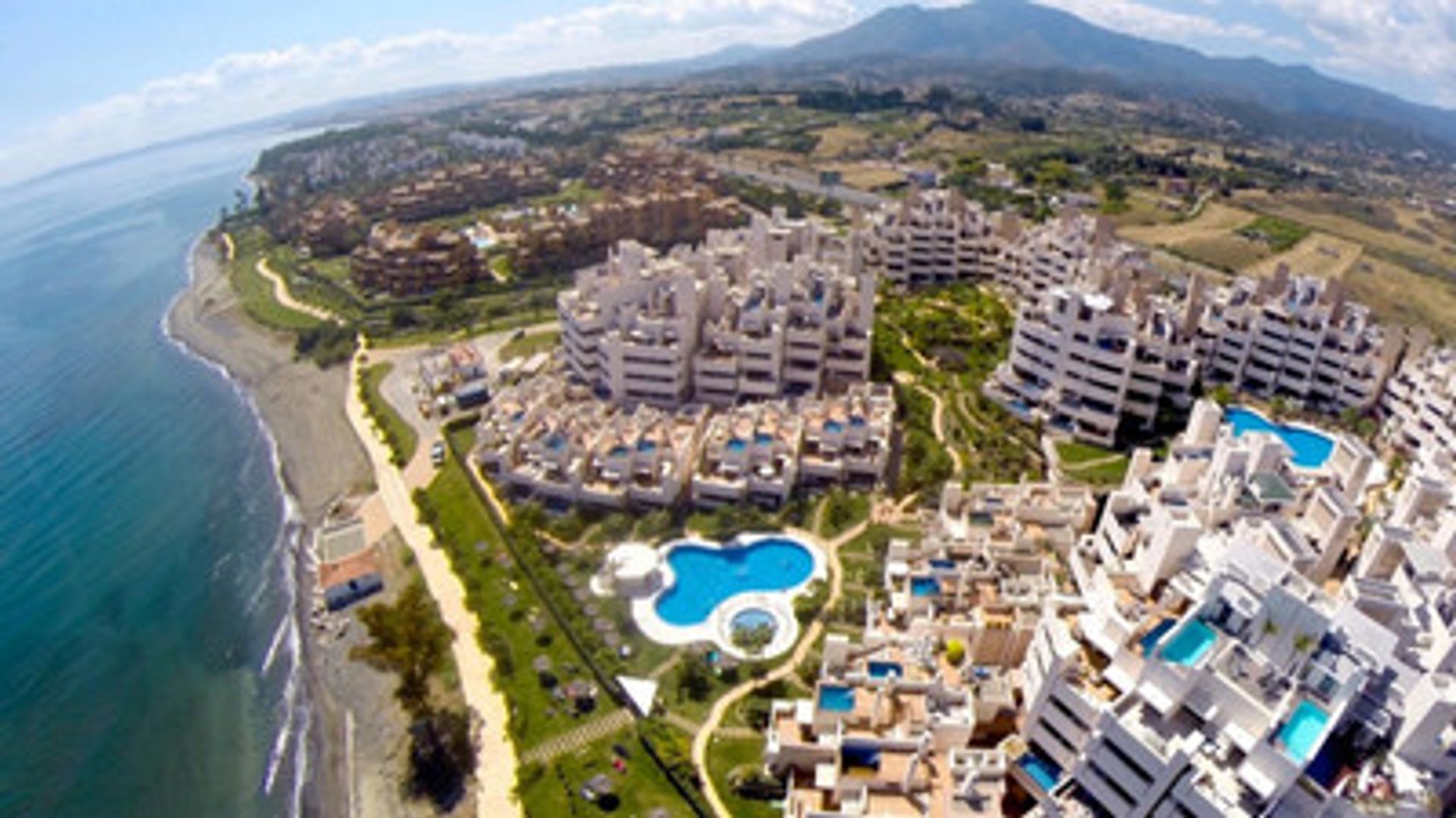 Condominium in Estepona, Andalusia 10121613